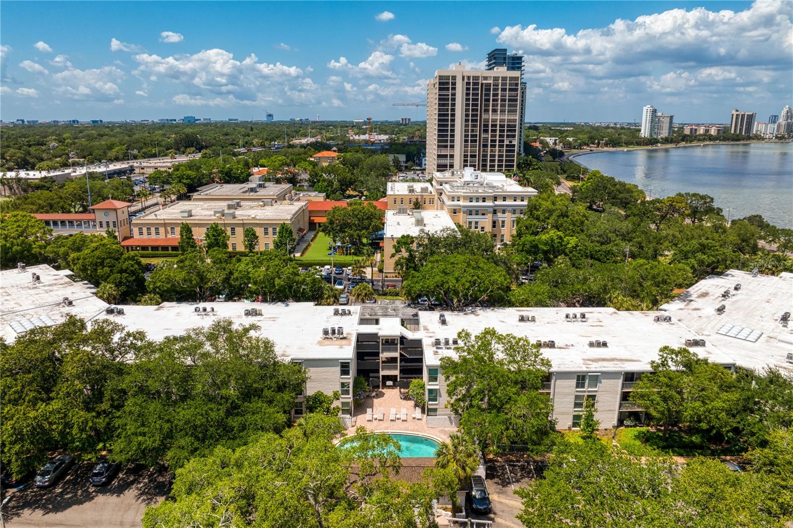 Image 43 of 43 For 3325 Bayshore Boulevard E14