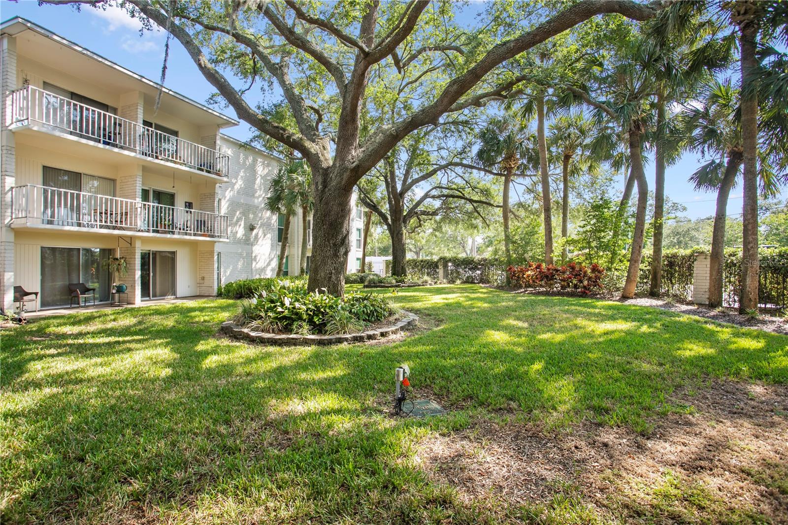 Image 8 of 43 For 3325 Bayshore Boulevard E14