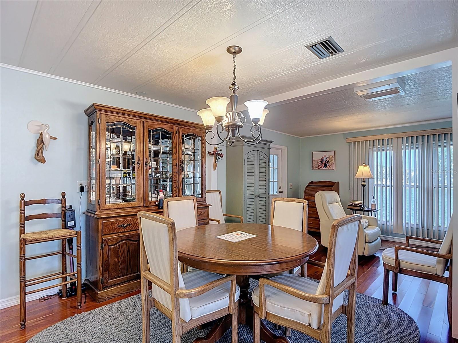 Image 13 of 50 For 2115 Waterview Drive