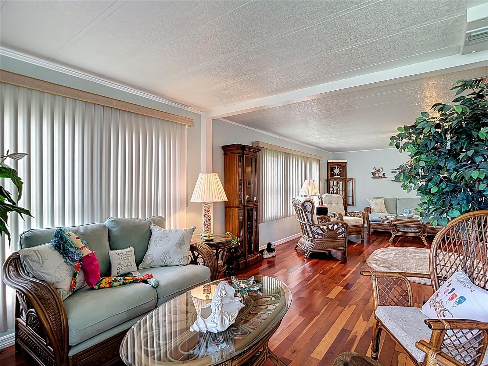 Image 17 of 50 For 2115 Waterview Drive