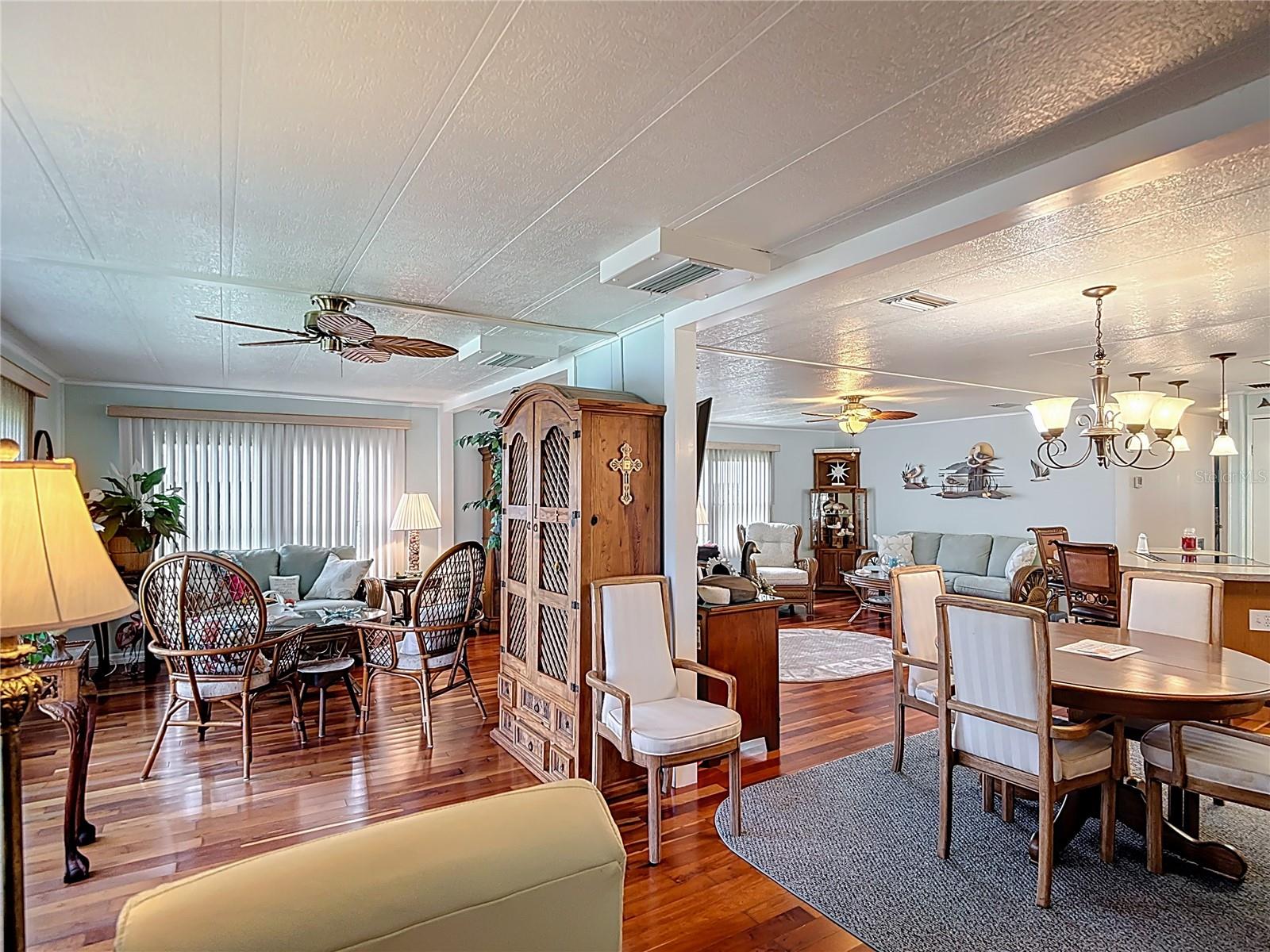 Image 18 of 50 For 2115 Waterview Drive