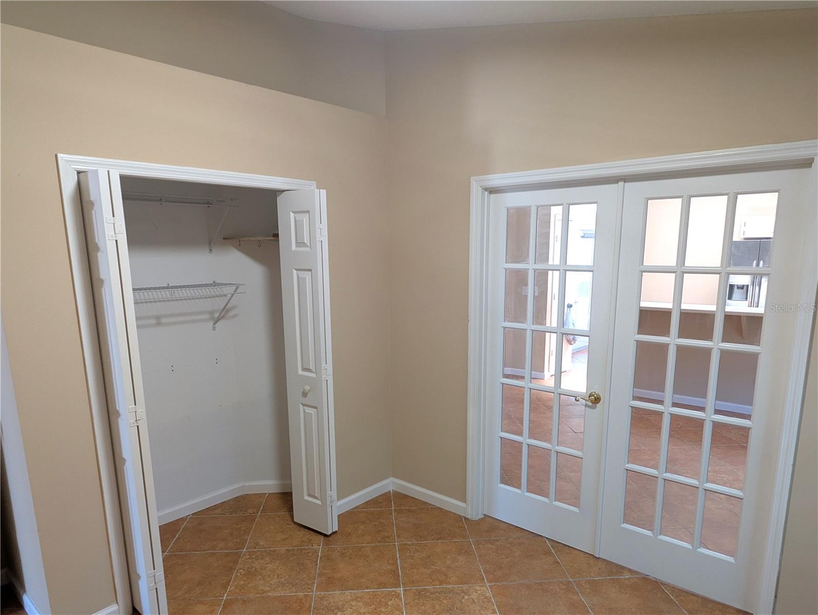 Image 11 of 28 For 3815 Sugar Creek Court