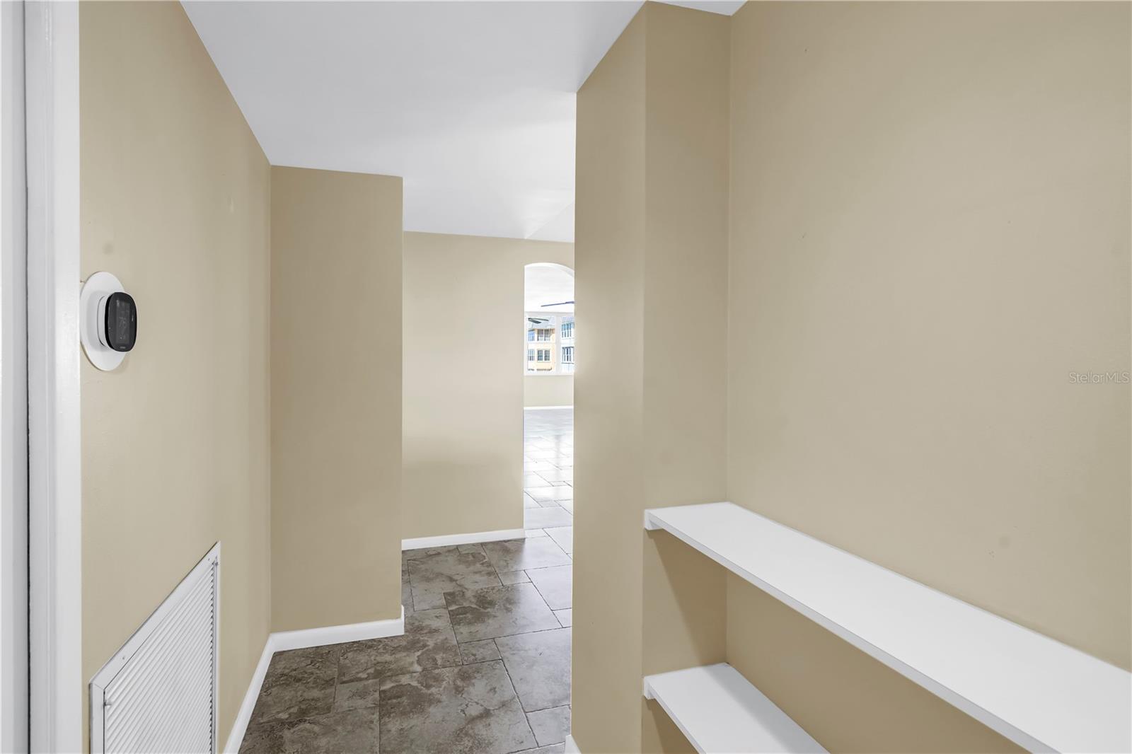 Image 11 of 76 For 5108 Brittany Drive S 908