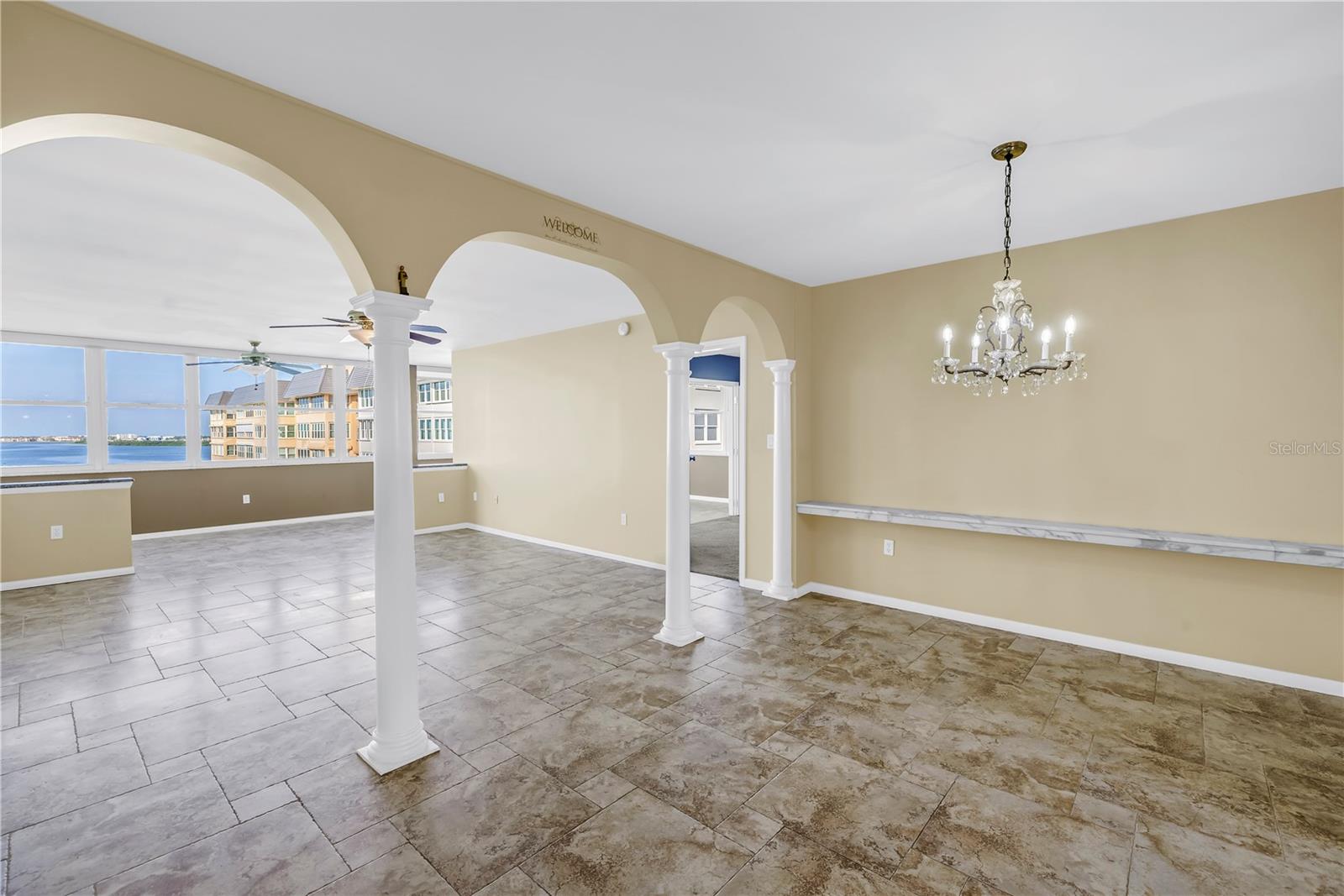 Image 12 of 76 For 5108 Brittany Drive S 908