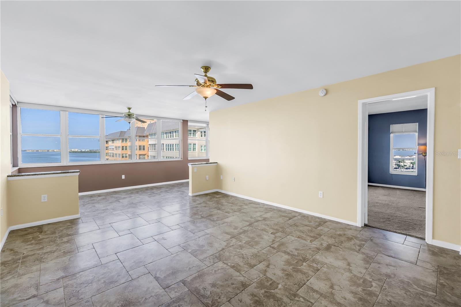 Image 15 of 76 For 5108 Brittany Drive S 908