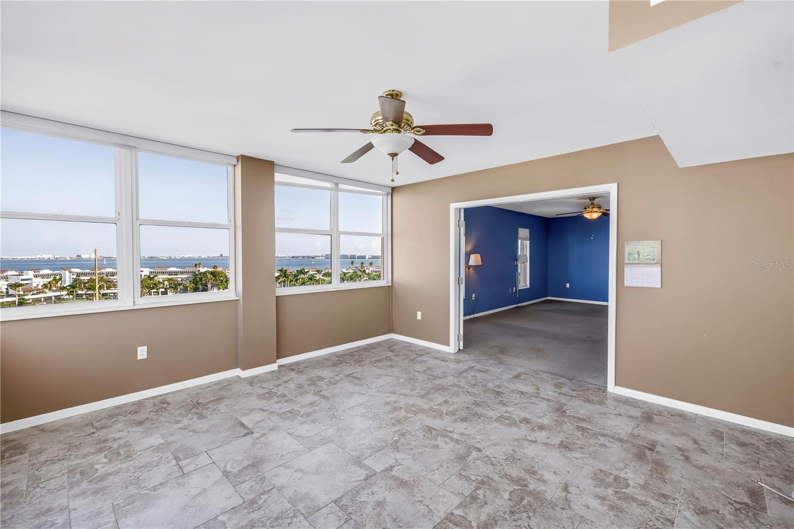 Image 22 of 76 For 5108 Brittany Drive S 908