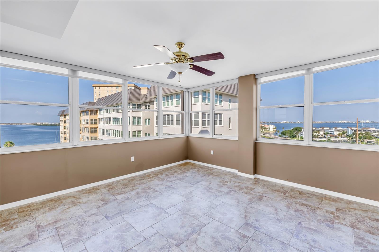 Image 23 of 76 For 5108 Brittany Drive S 908