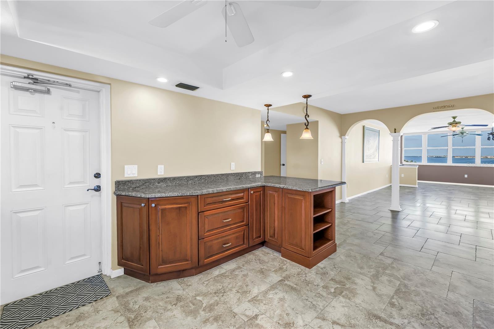 Image 9 of 76 For 5108 Brittany Drive S 908