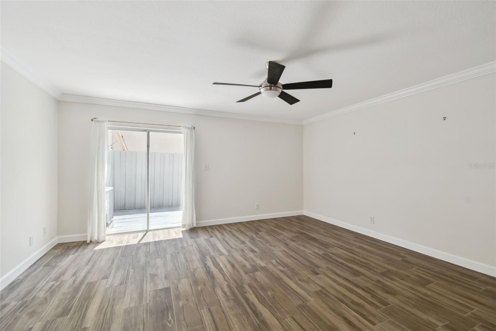 Image 11 of 23 For 408 Arrawana Avenue A4