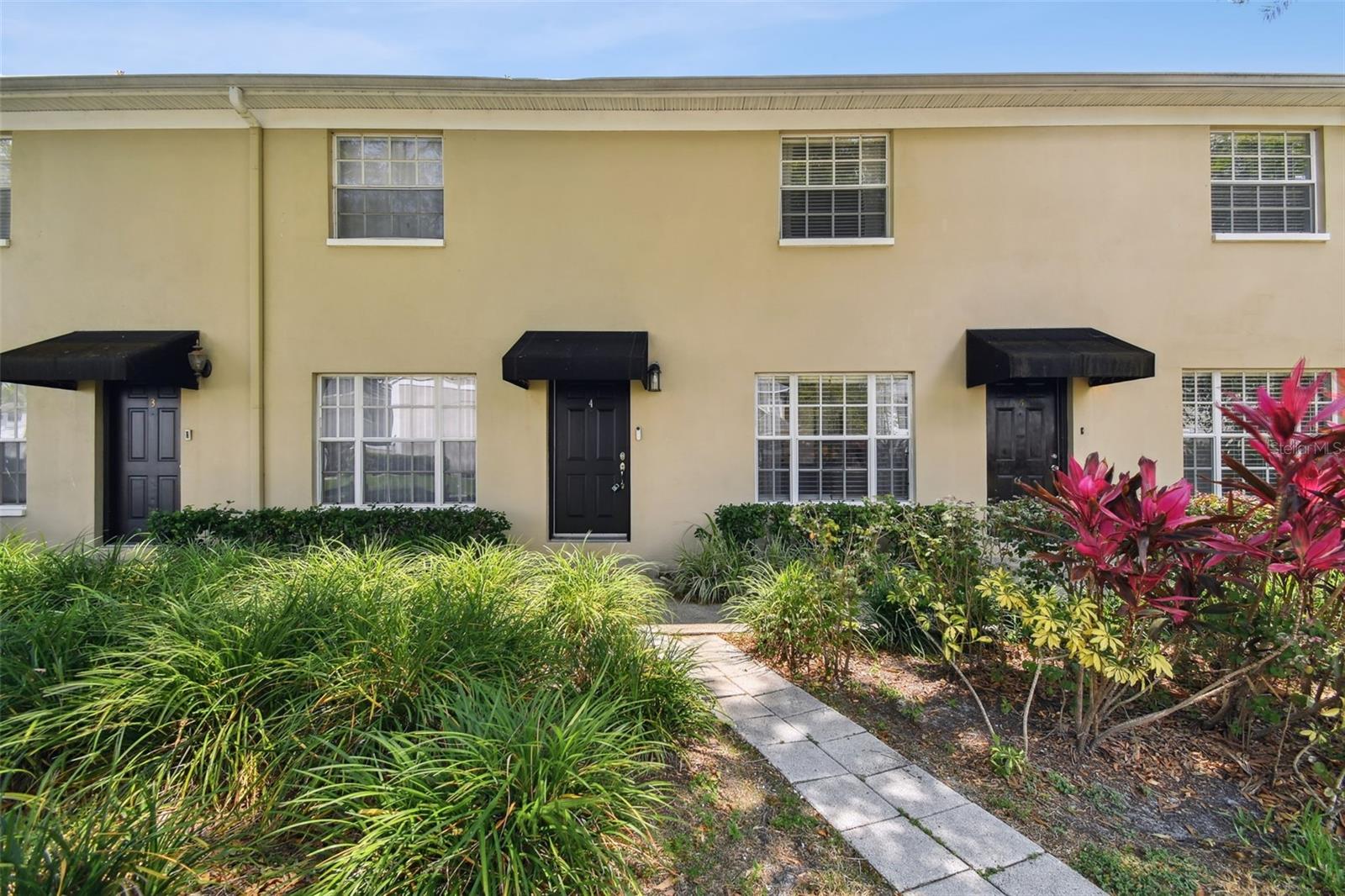 Image 2 of 23 For 408 Arrawana Avenue A4