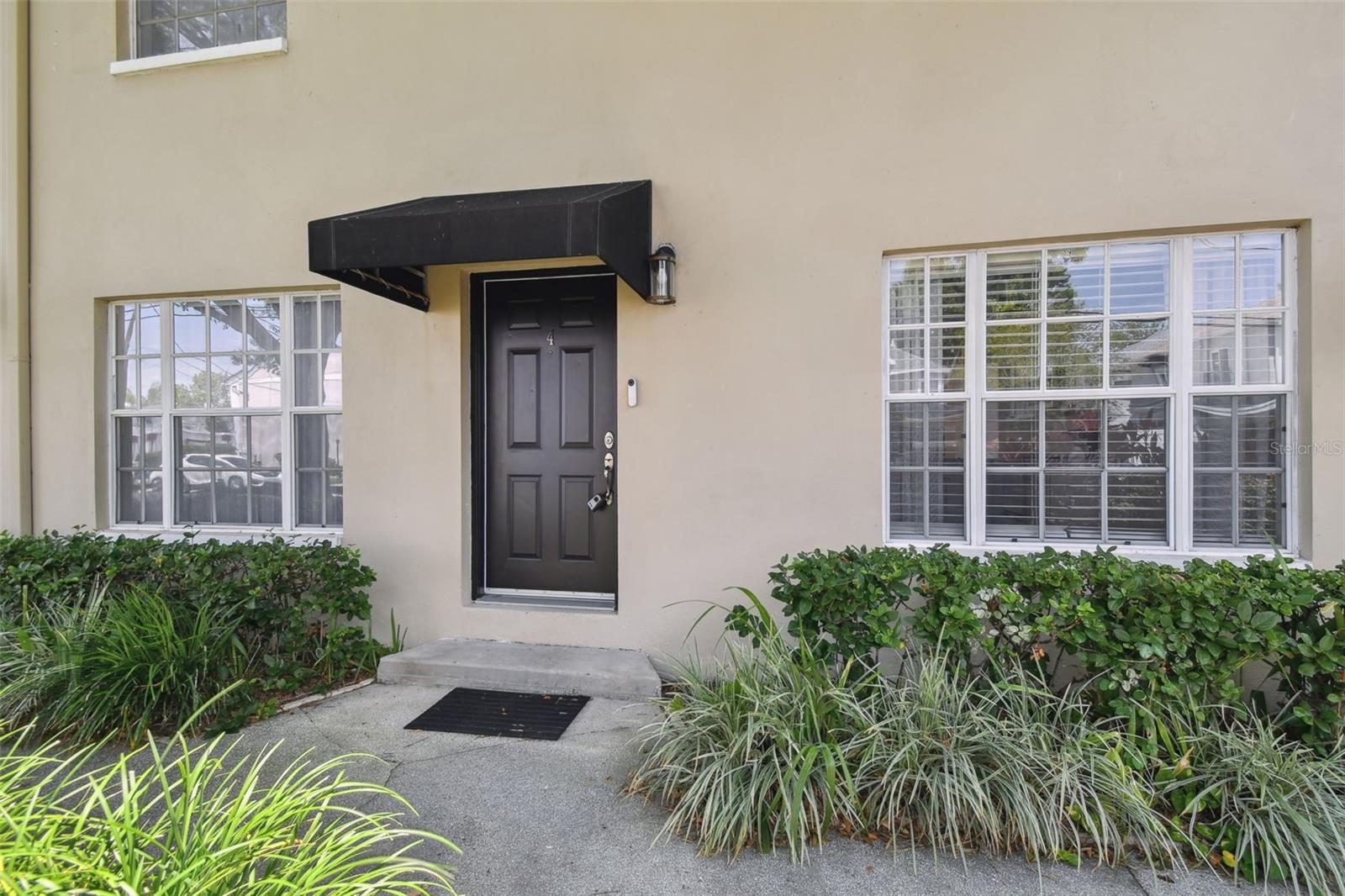 Image 3 of 23 For 408 Arrawana Avenue A4