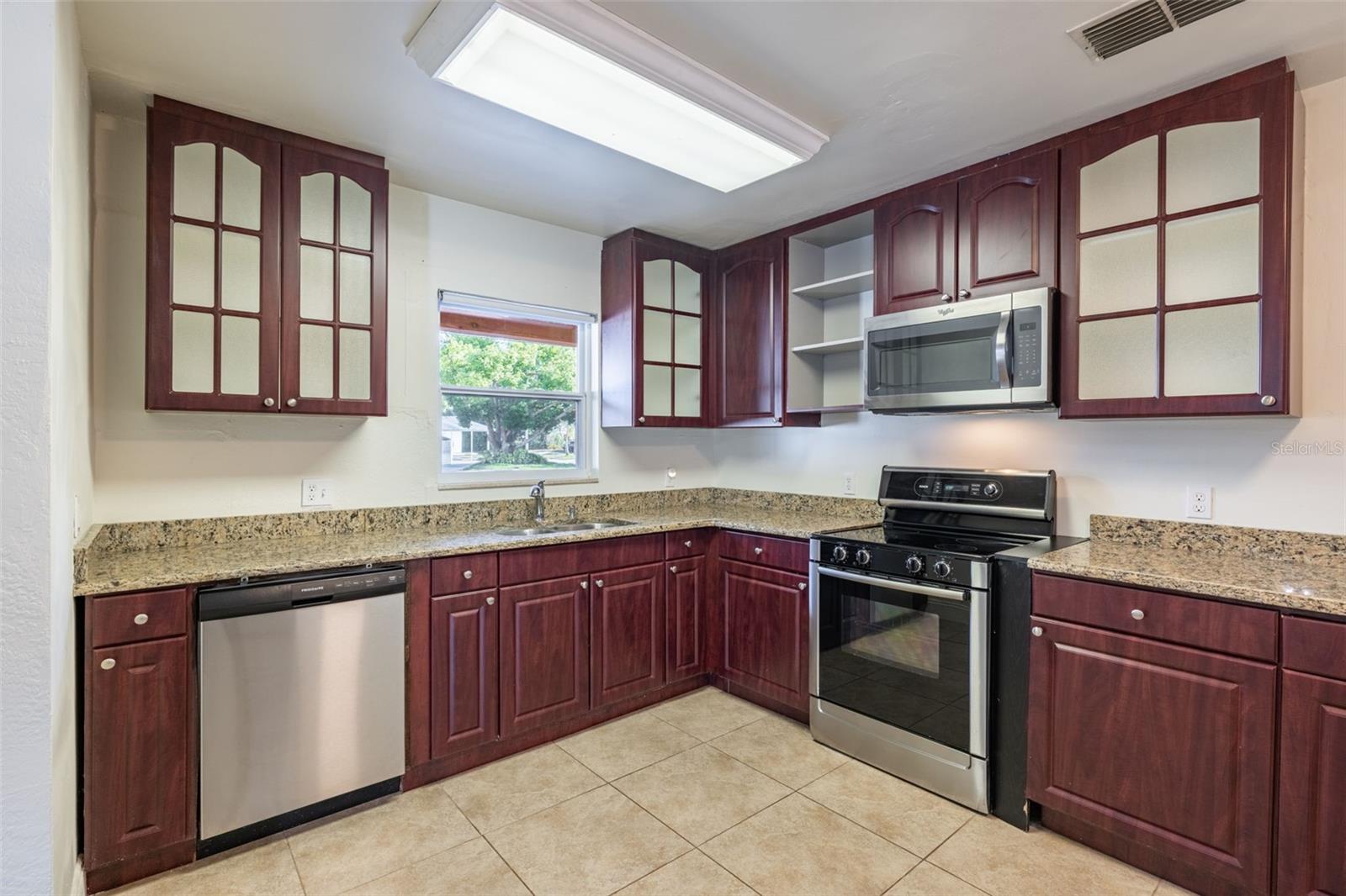 Image 3 of 20 For 2533 Habana Place