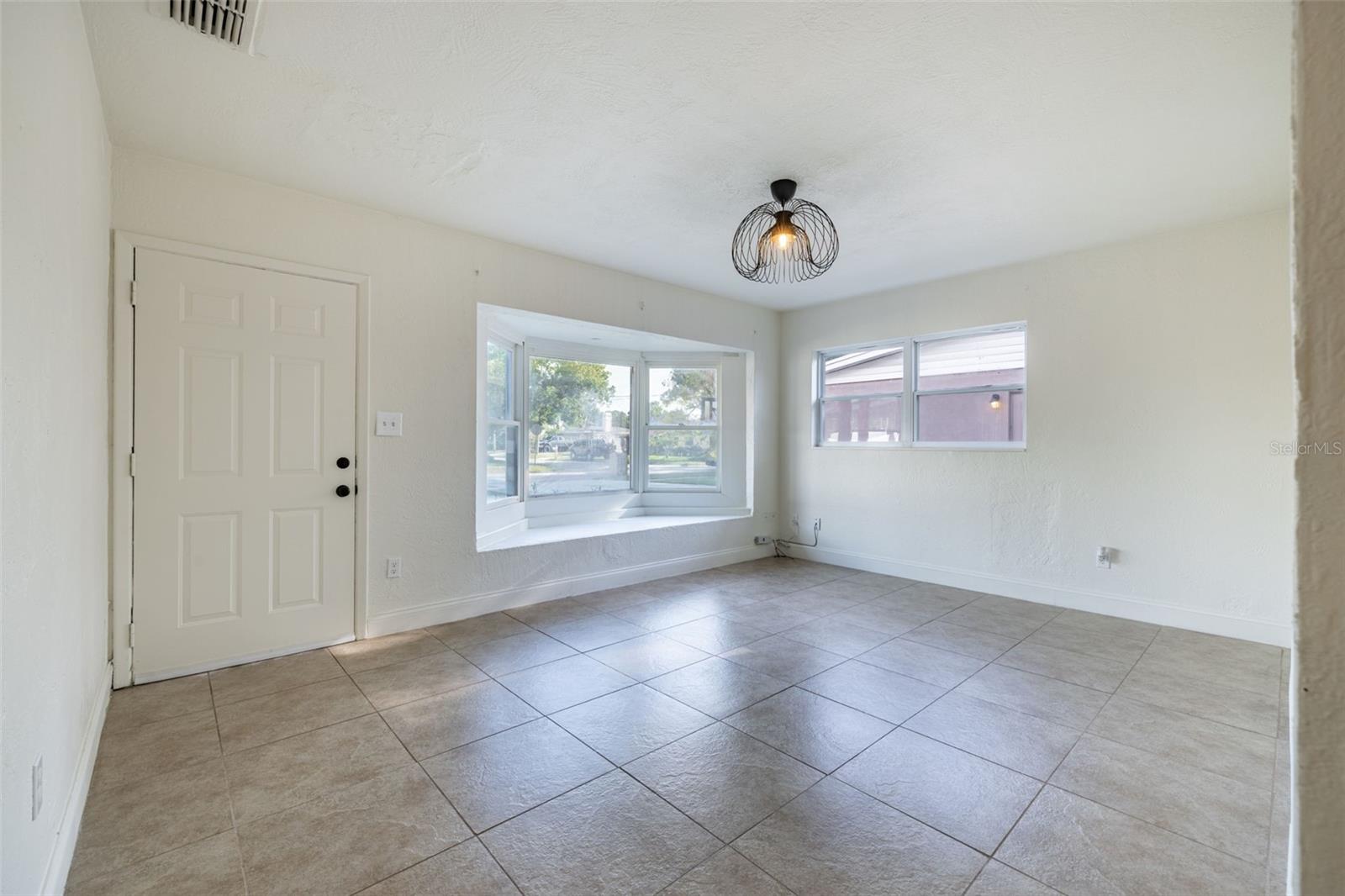Image 5 of 20 For 2533 Habana Place