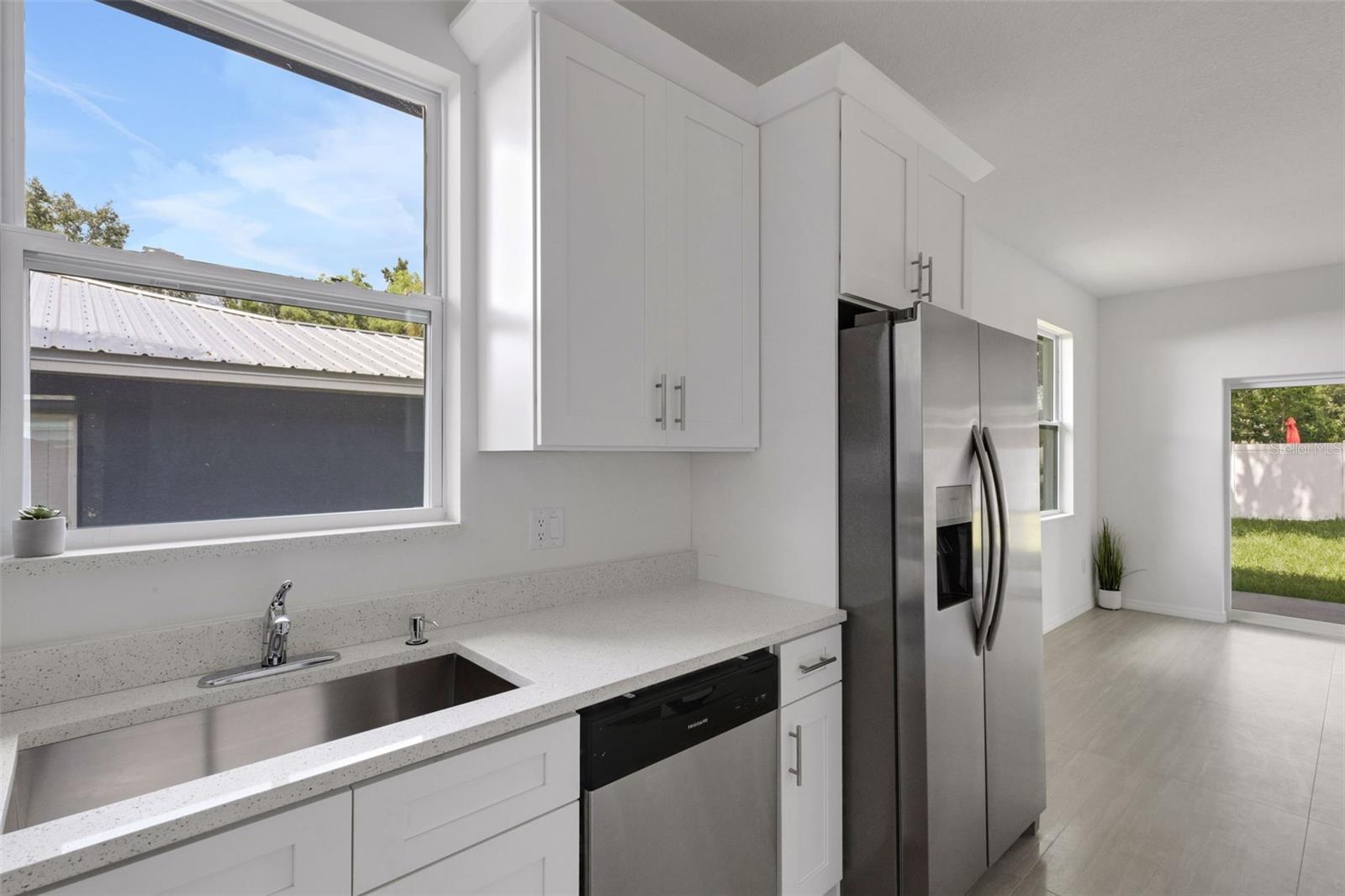 Image 14 of 66 For 8522 Boulevard