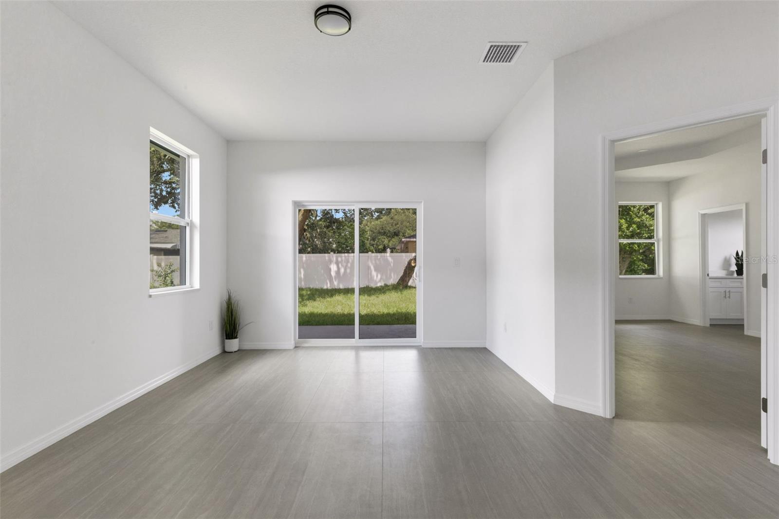 Image 20 of 66 For 8522 Boulevard