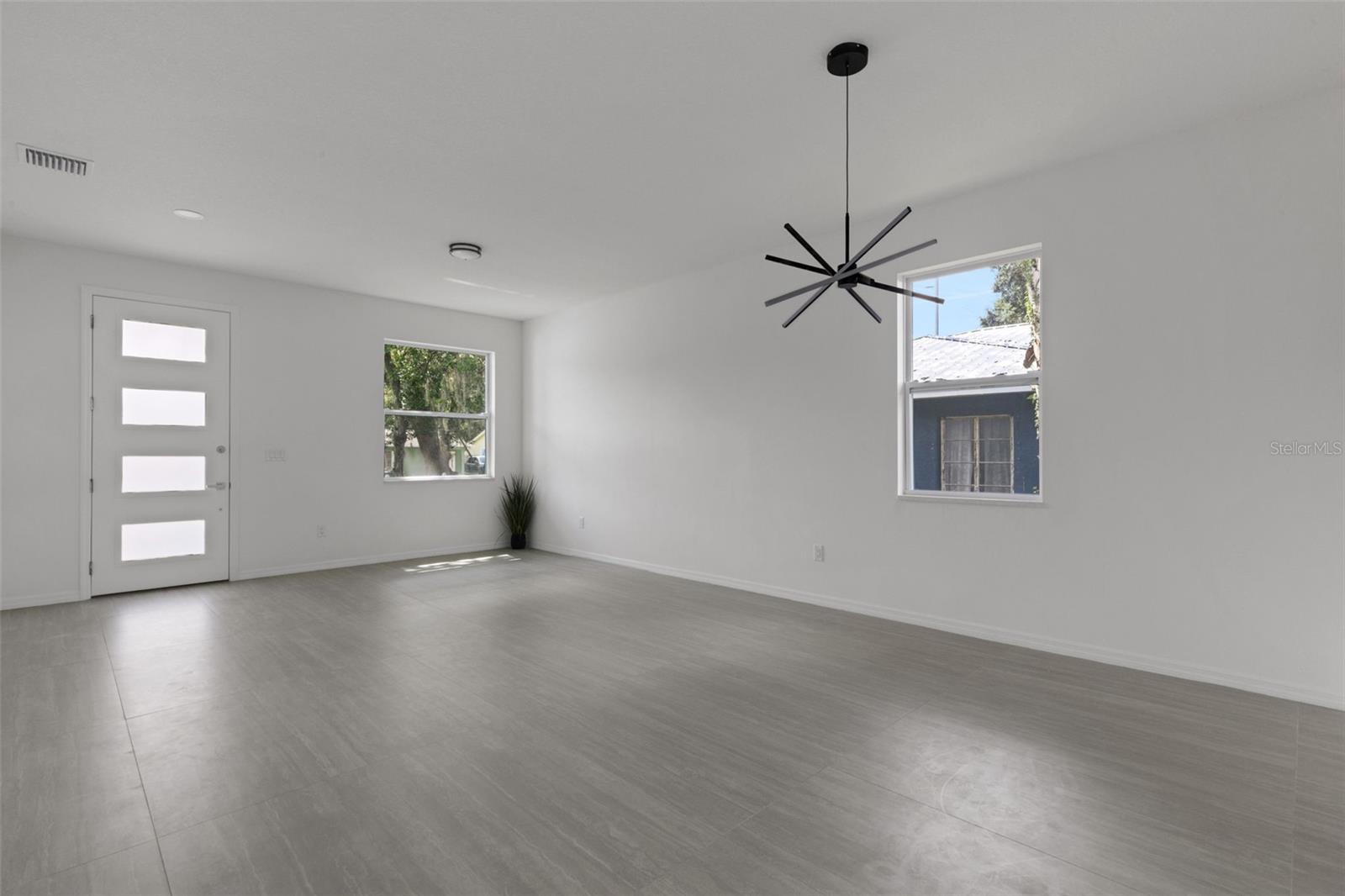 Image 23 of 66 For 8522 Boulevard