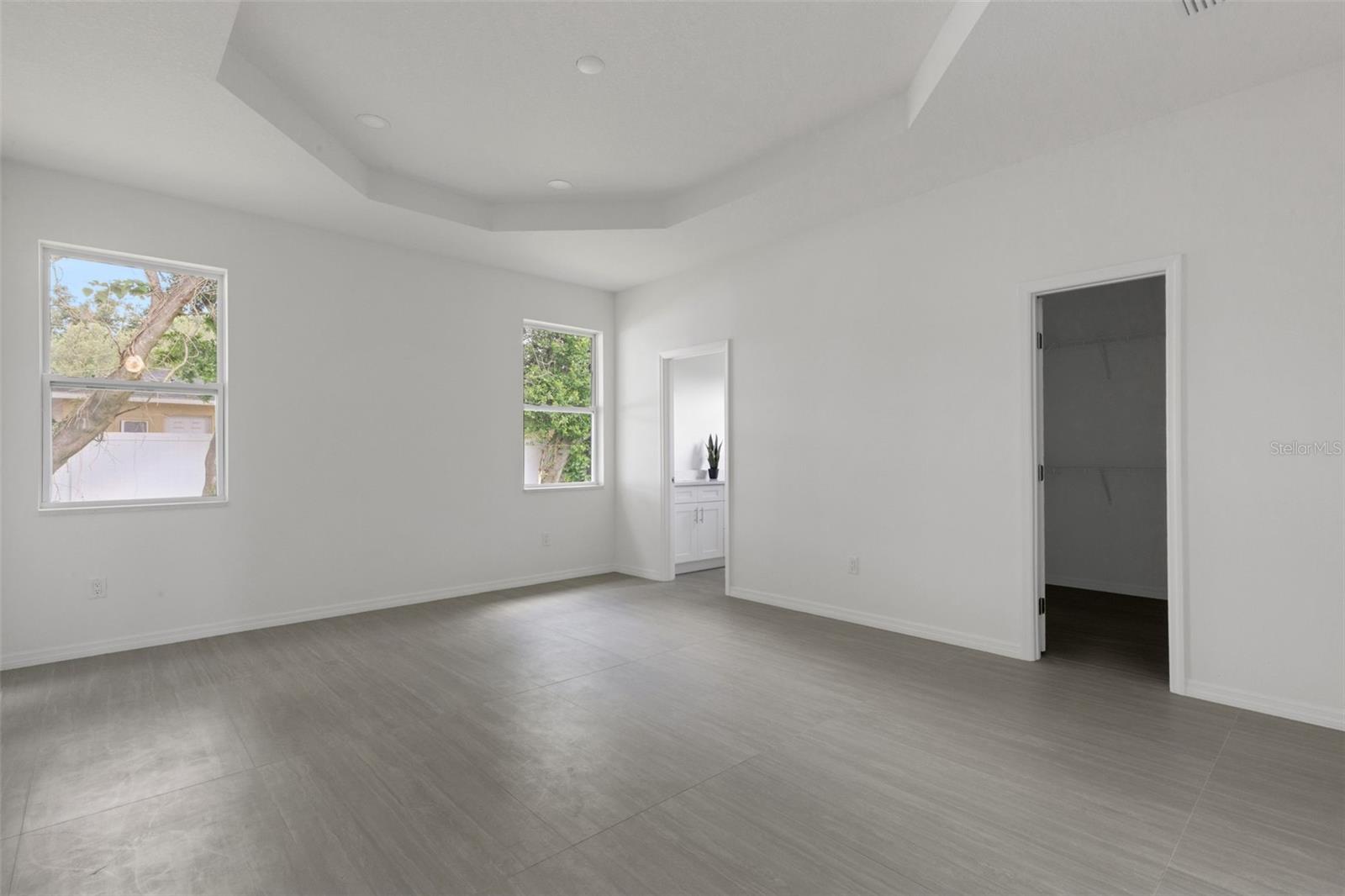 Image 34 of 66 For 8522 Boulevard