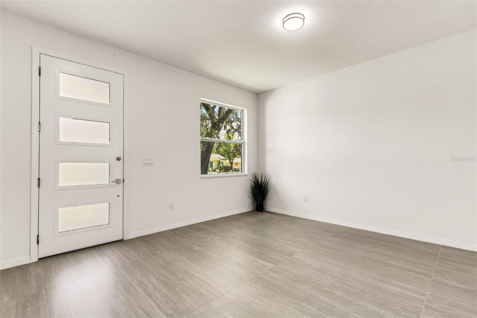 Image 41 of 66 For 8522 Boulevard