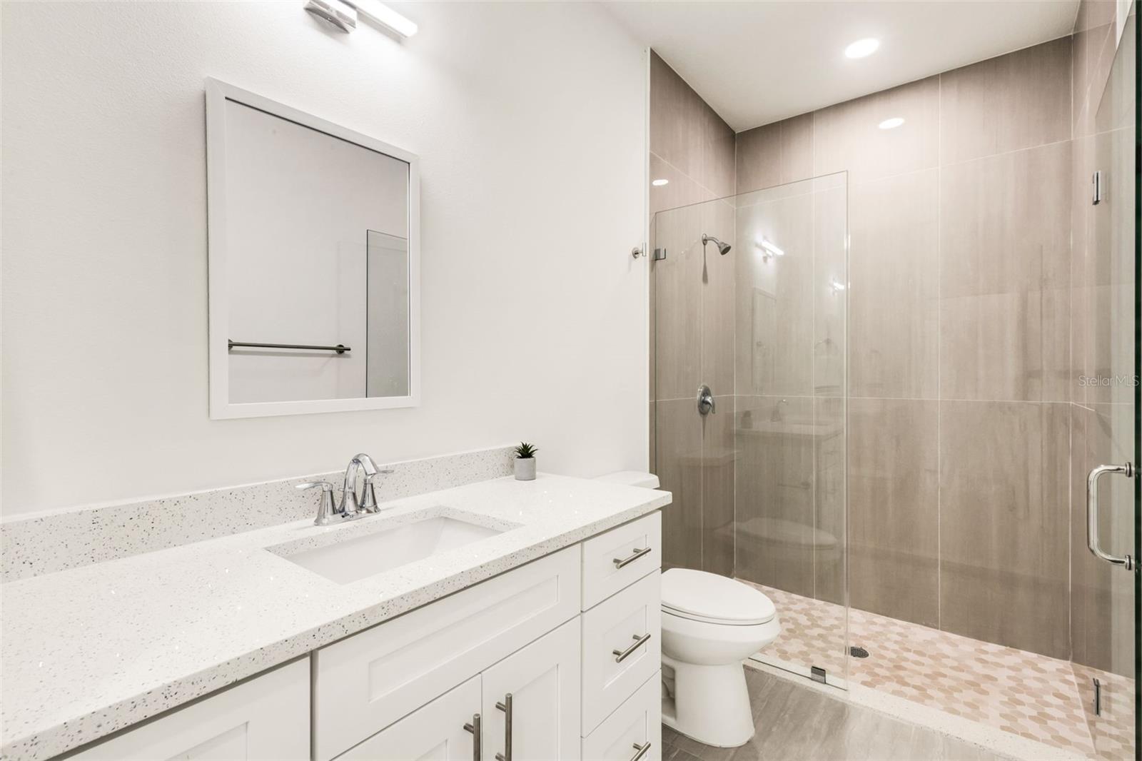 Image 43 of 66 For 8522 Boulevard