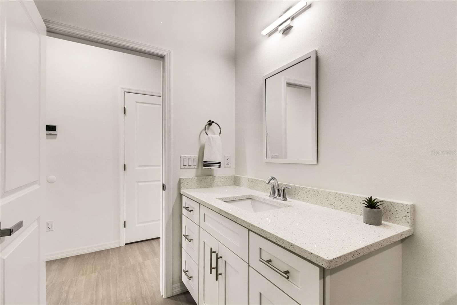 Image 46 of 66 For 8522 Boulevard