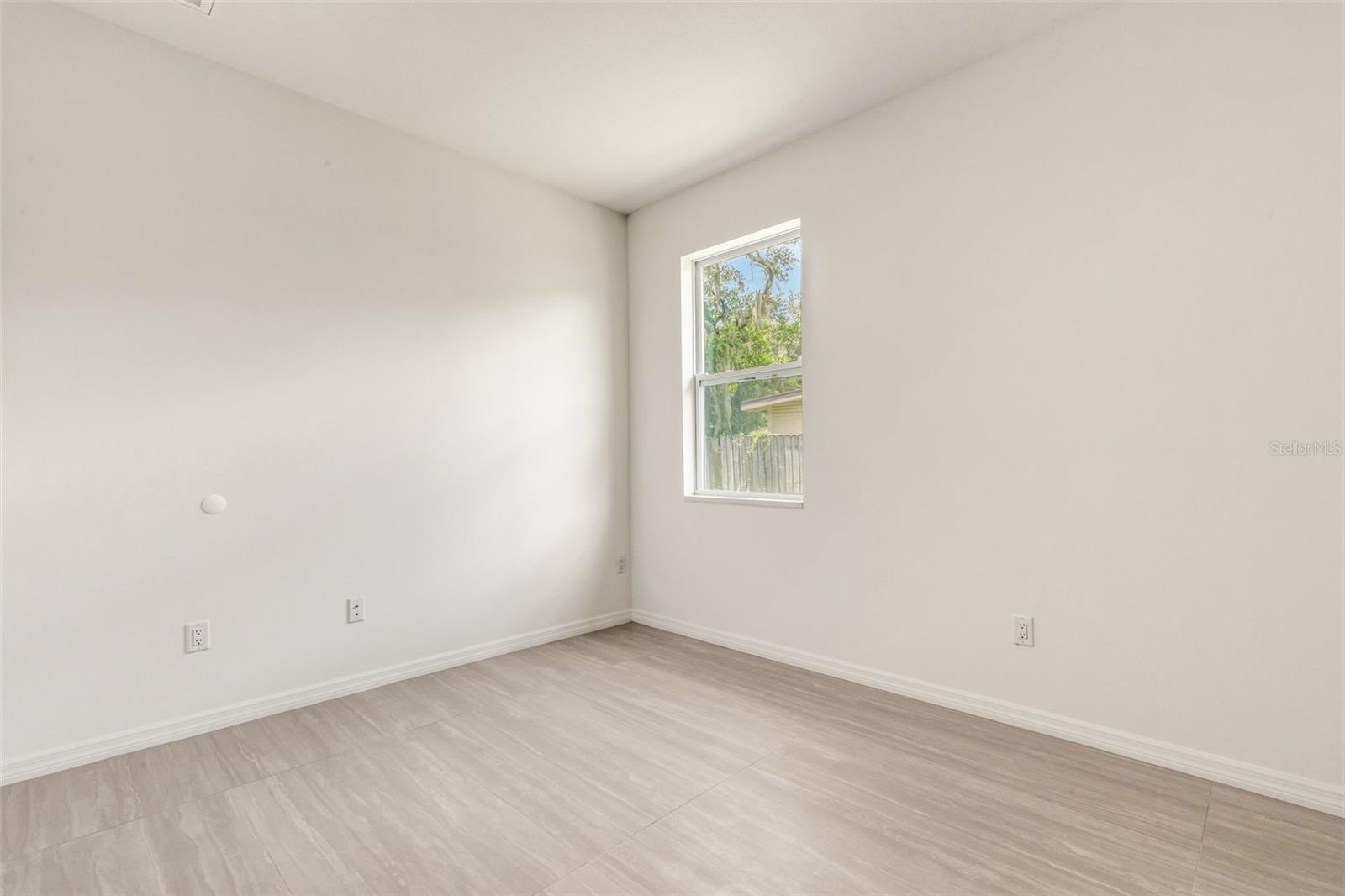 Image 50 of 66 For 8522 Boulevard