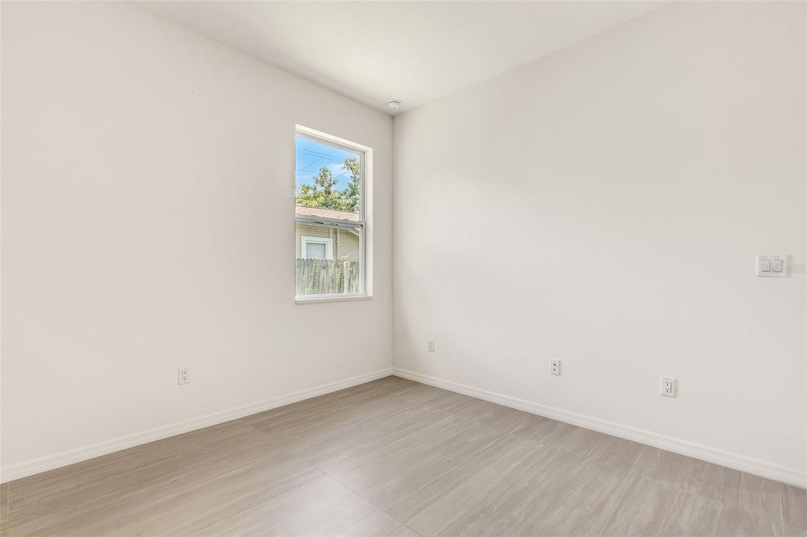 Image 52 of 66 For 8522 Boulevard
