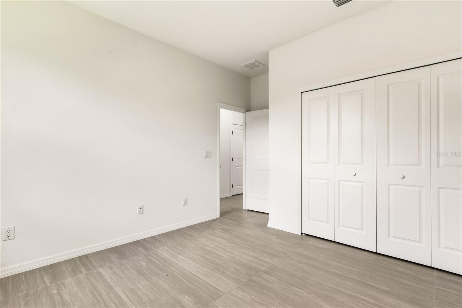 Image 53 of 66 For 8522 Boulevard