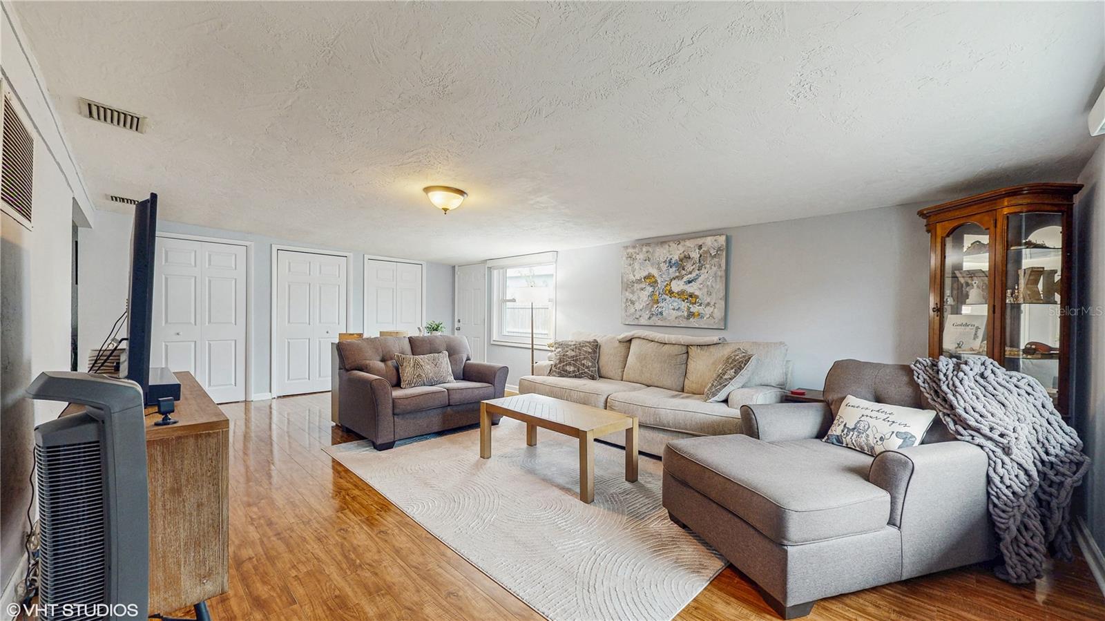 Image 9 of 25 For 5550 Kelly Drive N
