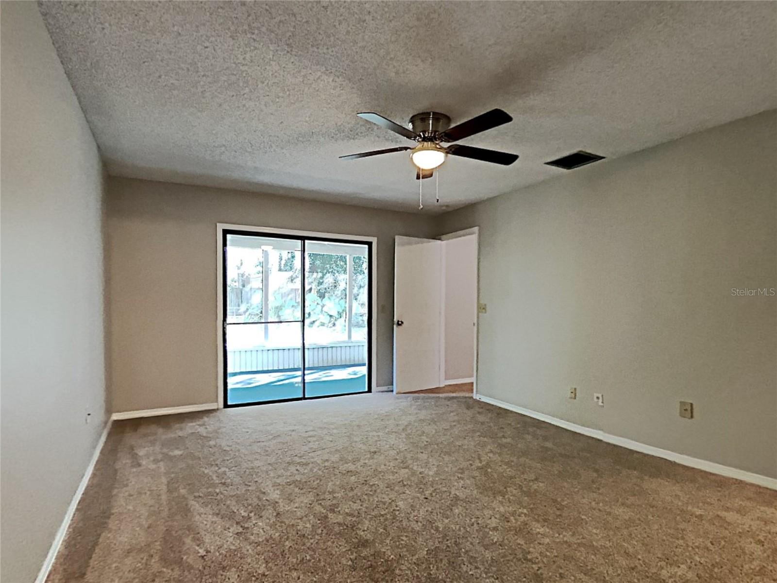 Image 21 of 24 For 107 Lyndhurst Drive