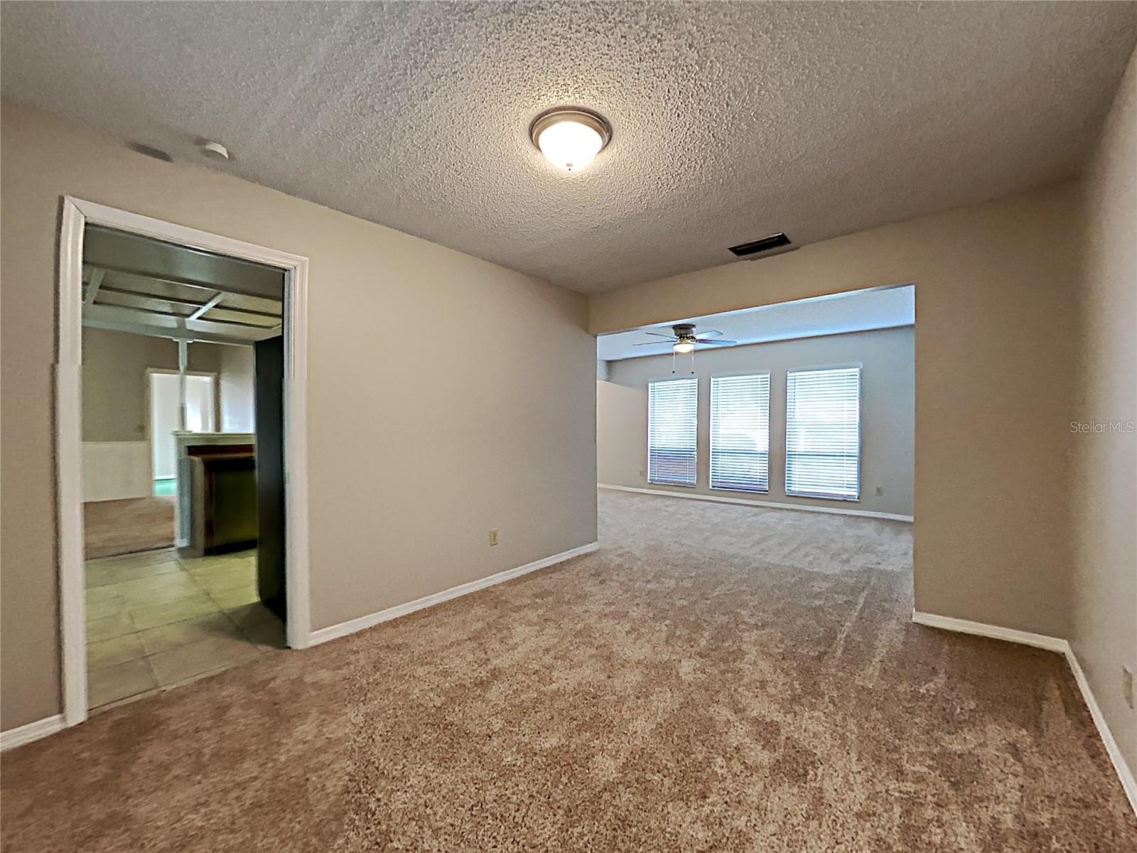 Image 6 of 24 For 107 Lyndhurst Drive