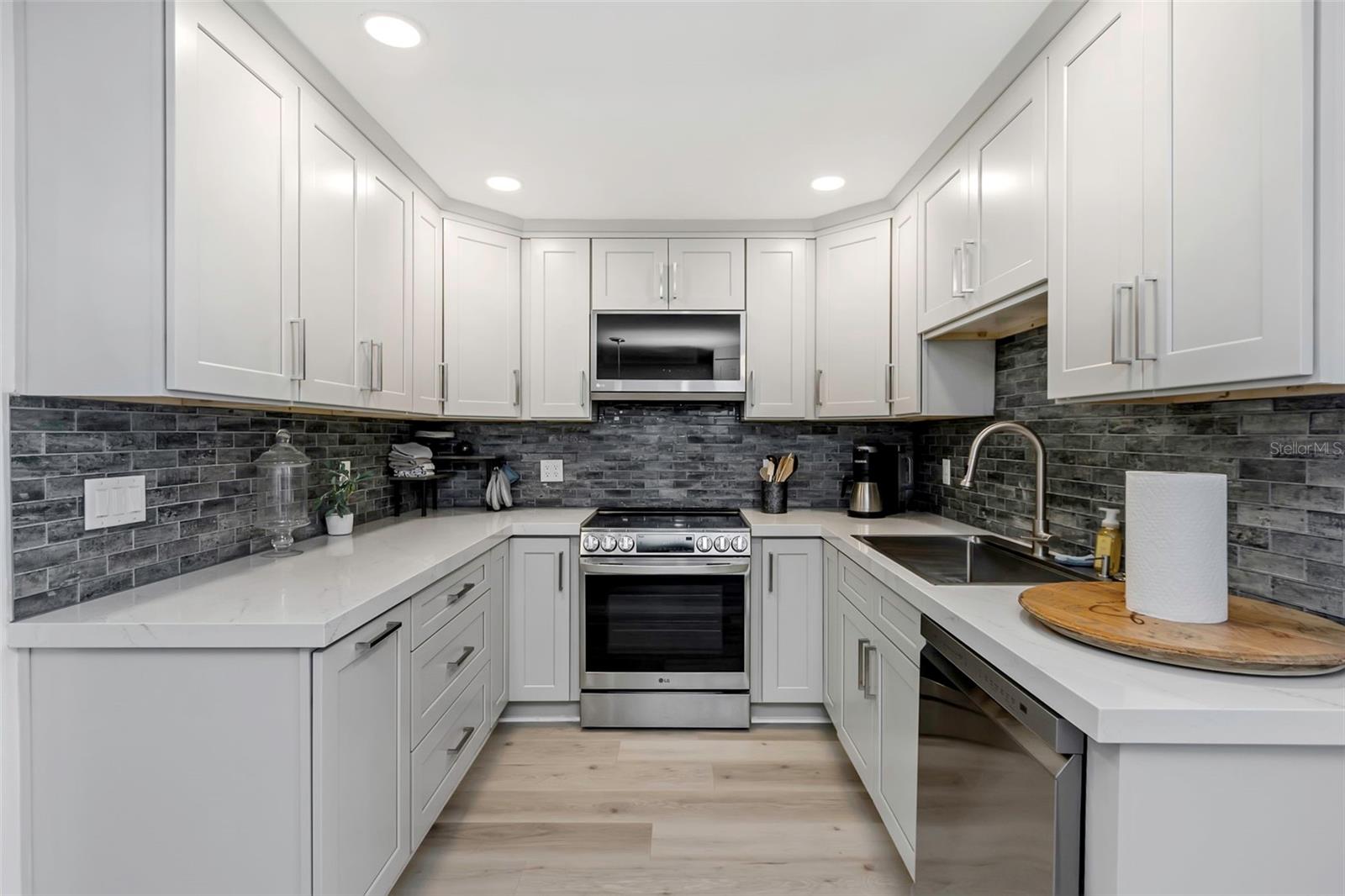 Image 17 of 59 For 2630 St Josephs Drive W