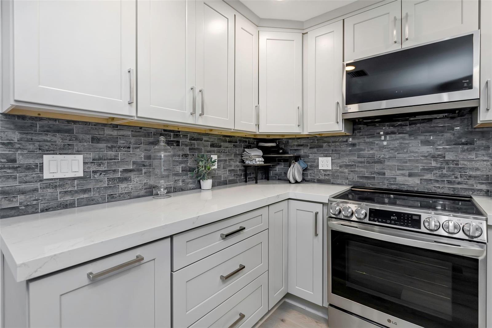Image 19 of 59 For 2630 St Josephs Drive W