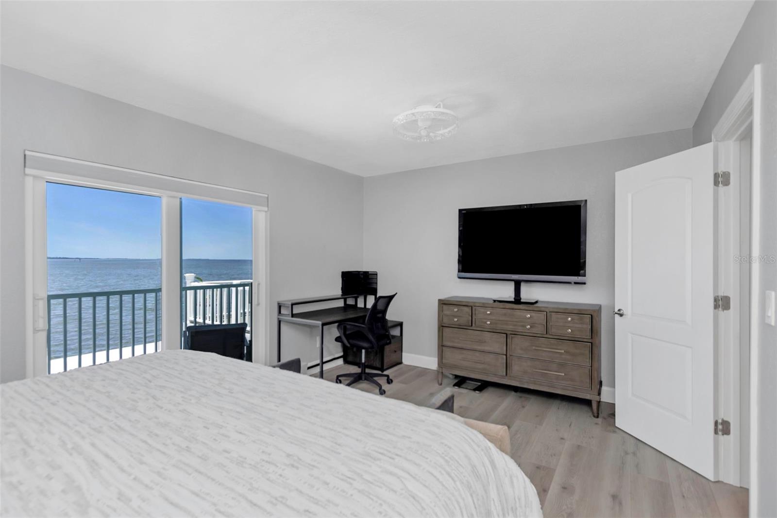 Image 35 of 59 For 2630 St Josephs Drive W