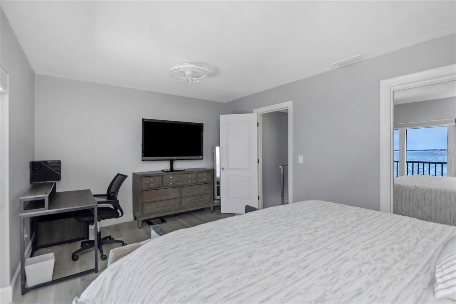 Image 36 of 59 For 2630 St Josephs Drive W