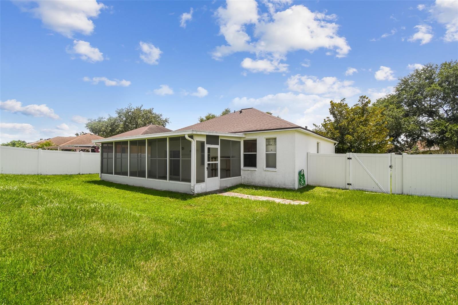 Image 31 of 39 For 501 Royal Ridge Street