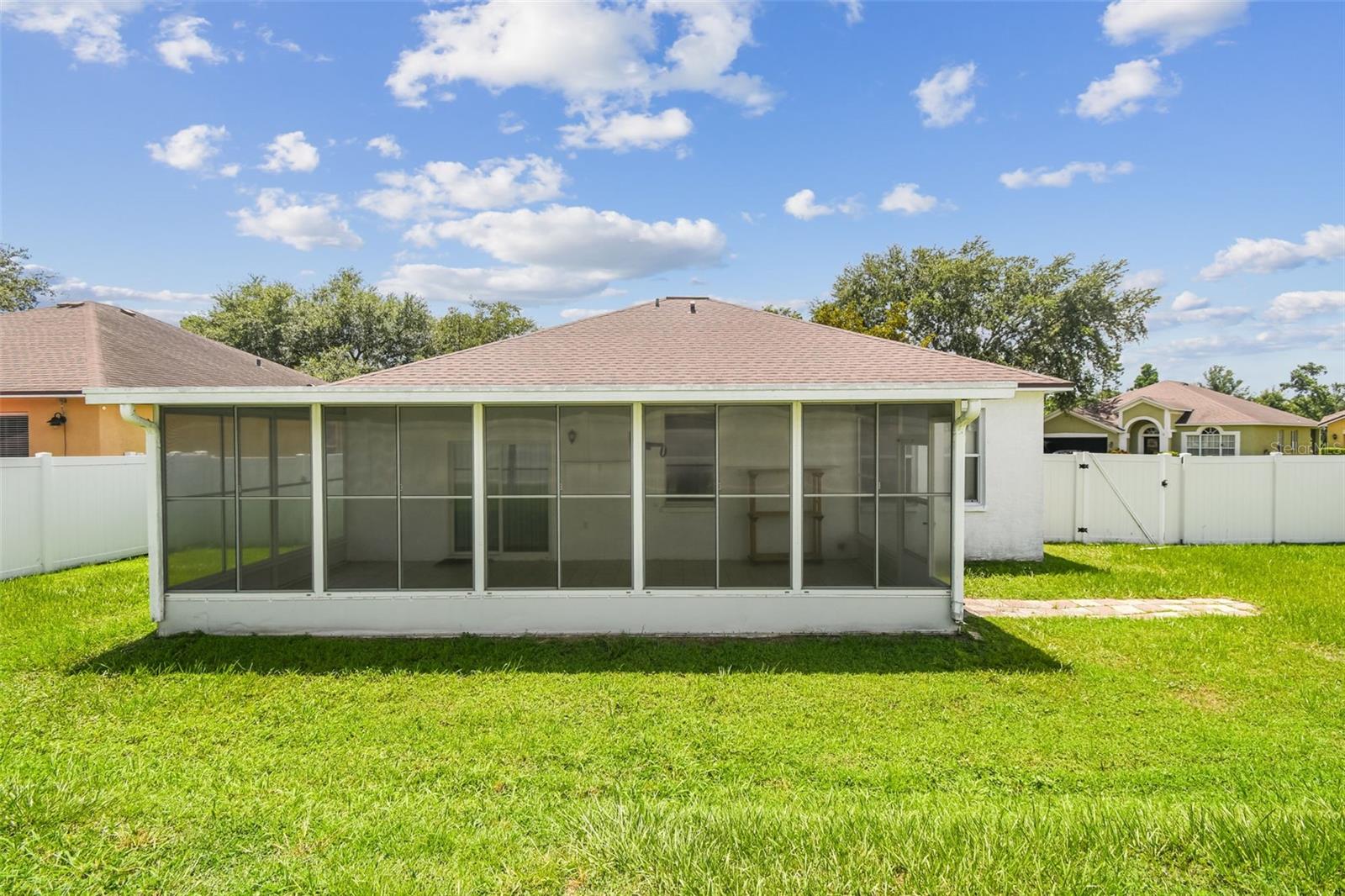 Image 32 of 39 For 501 Royal Ridge Street