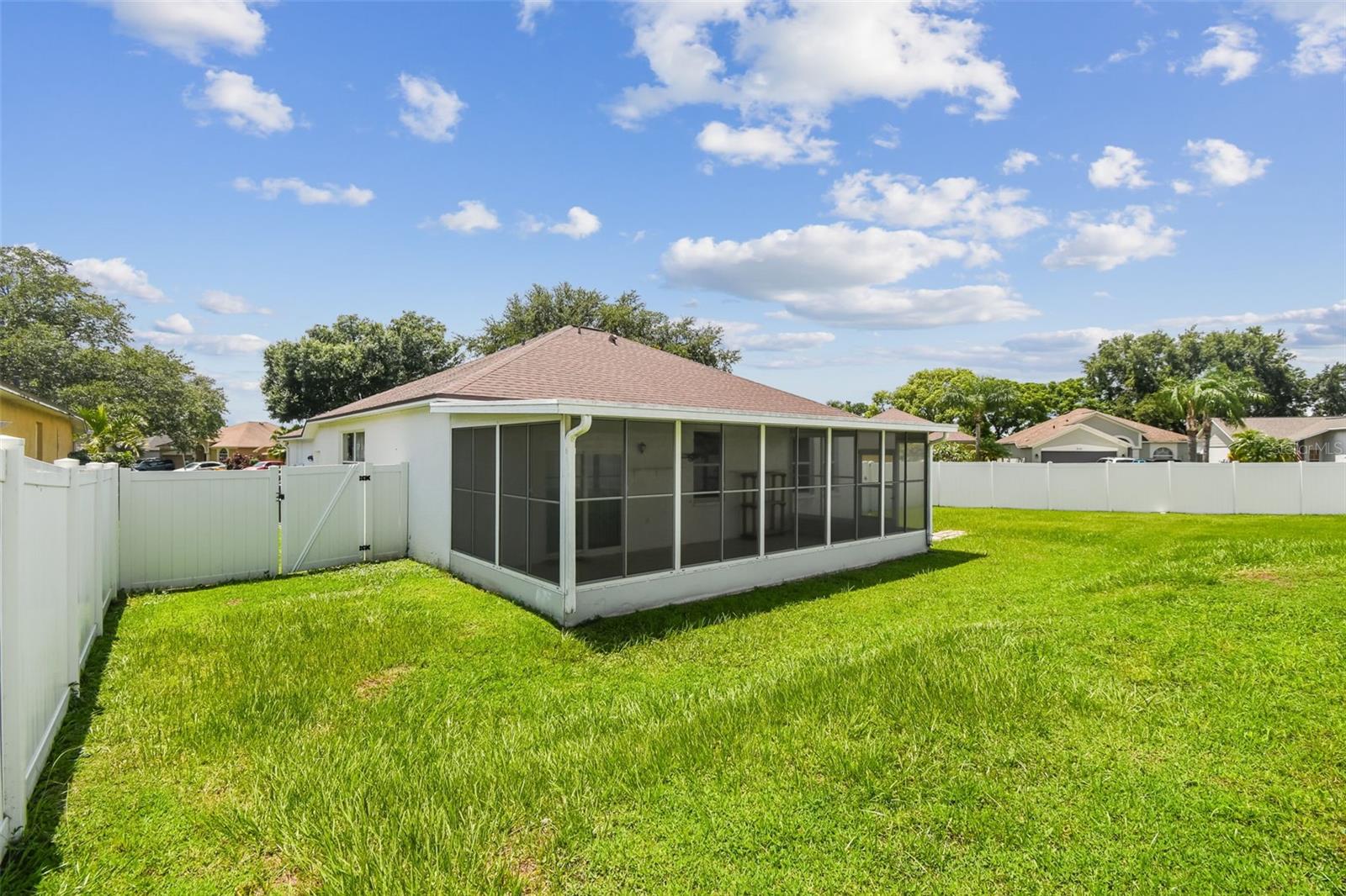 Image 33 of 39 For 501 Royal Ridge Street
