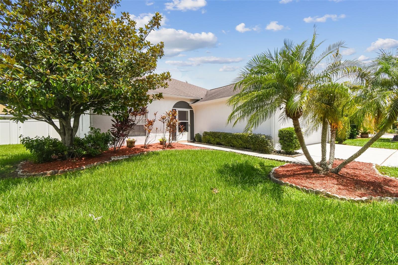 Image 4 of 39 For 501 Royal Ridge Street