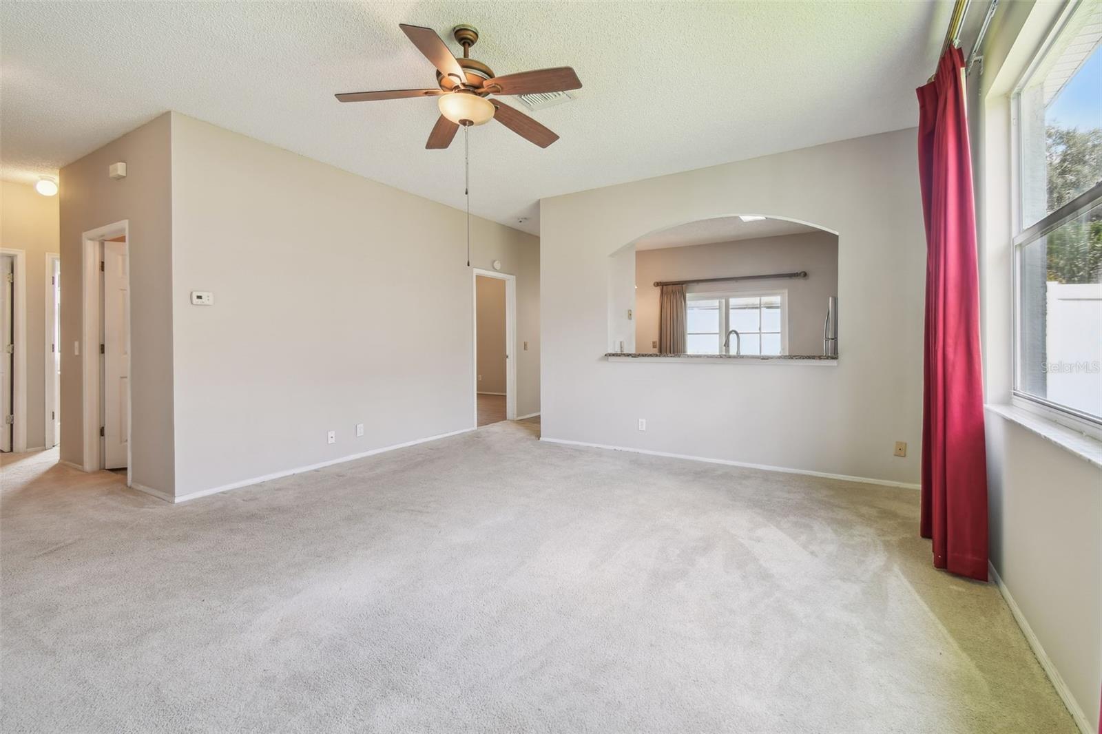 Image 8 of 39 For 501 Royal Ridge Street