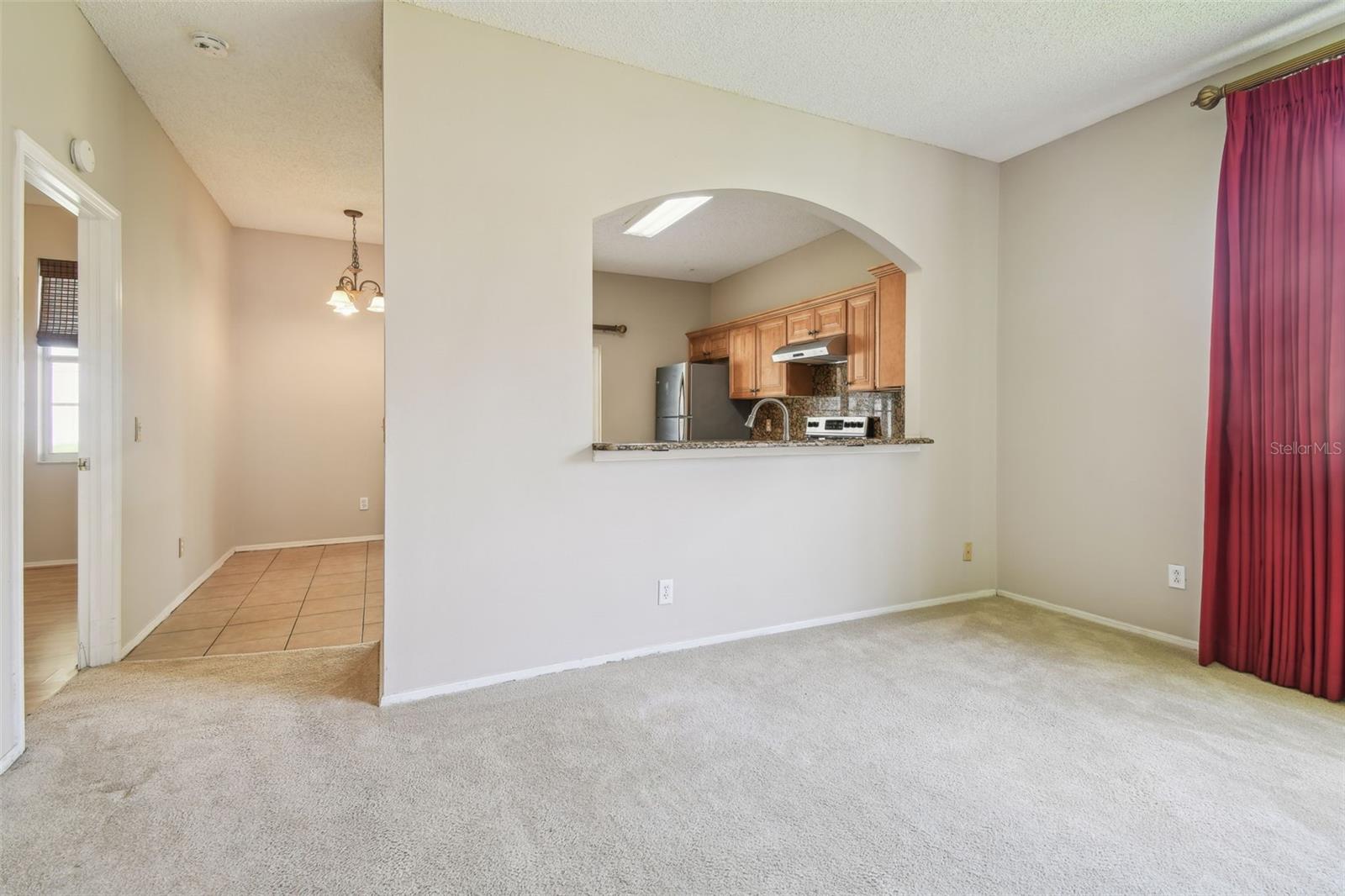 Image 9 of 39 For 501 Royal Ridge Street