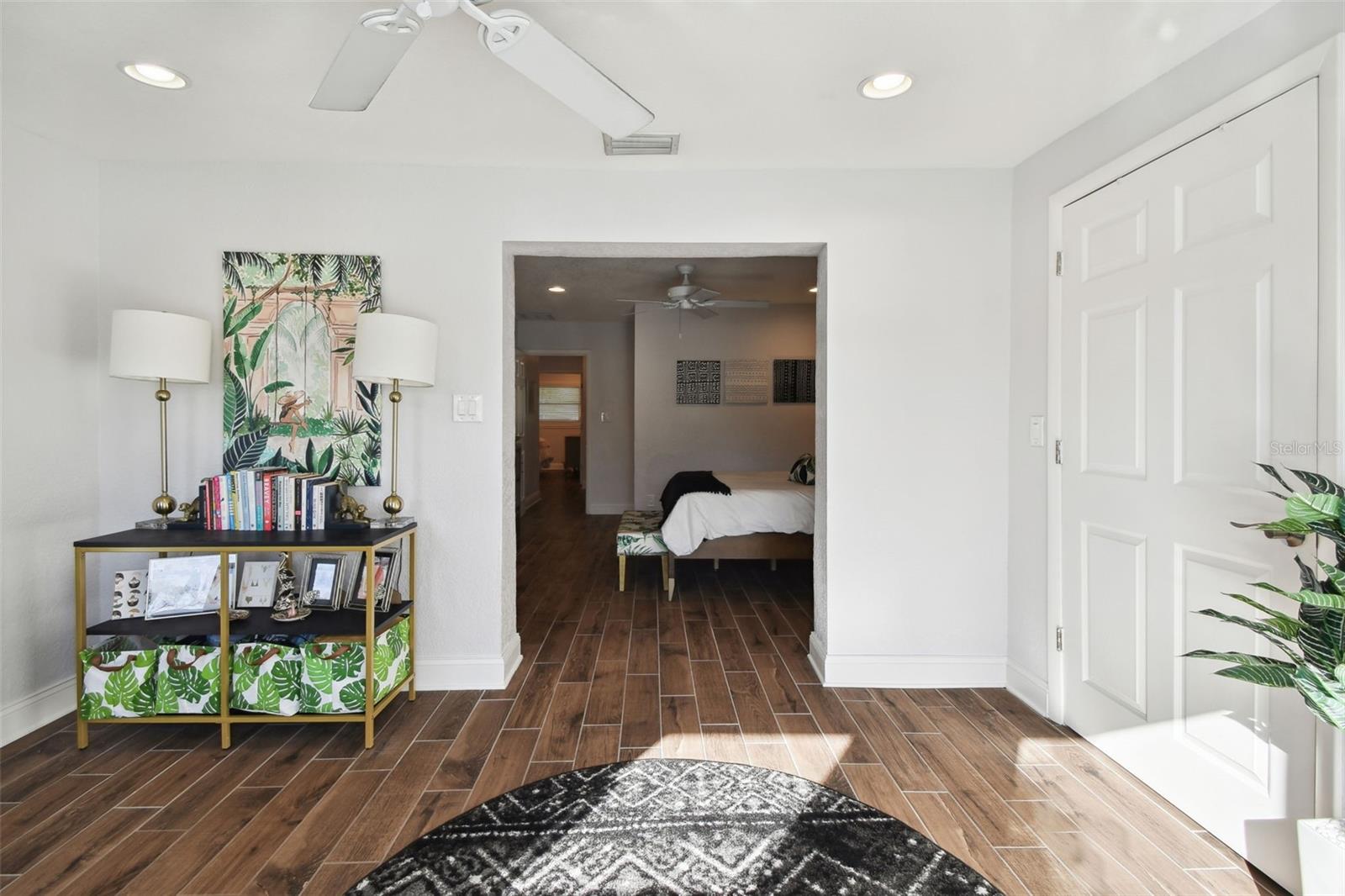 Listing photo id 20 for 4740 Venetian Boulevard Ne
