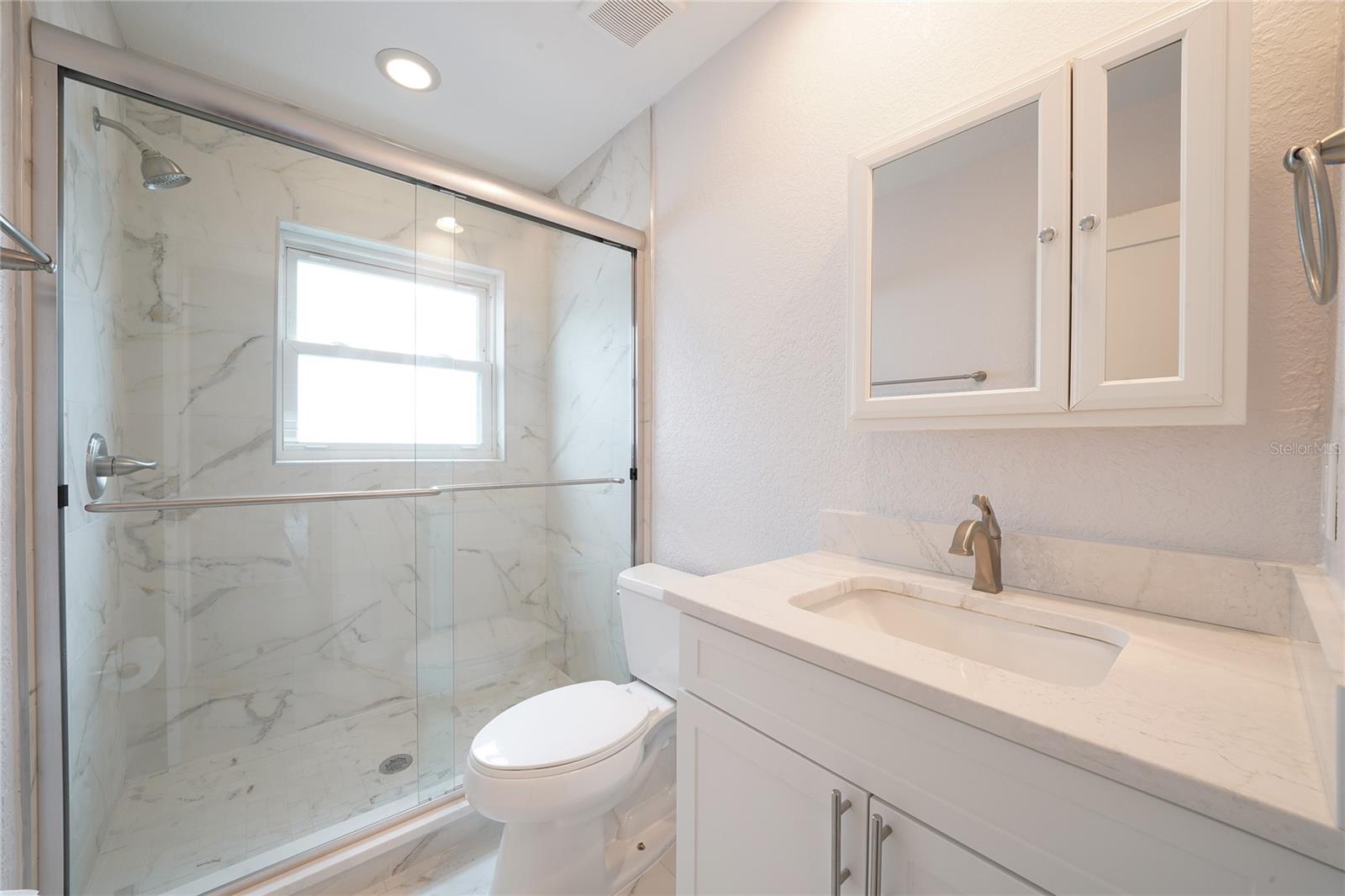 Listing photo id 24 for 4740 Venetian Boulevard Ne