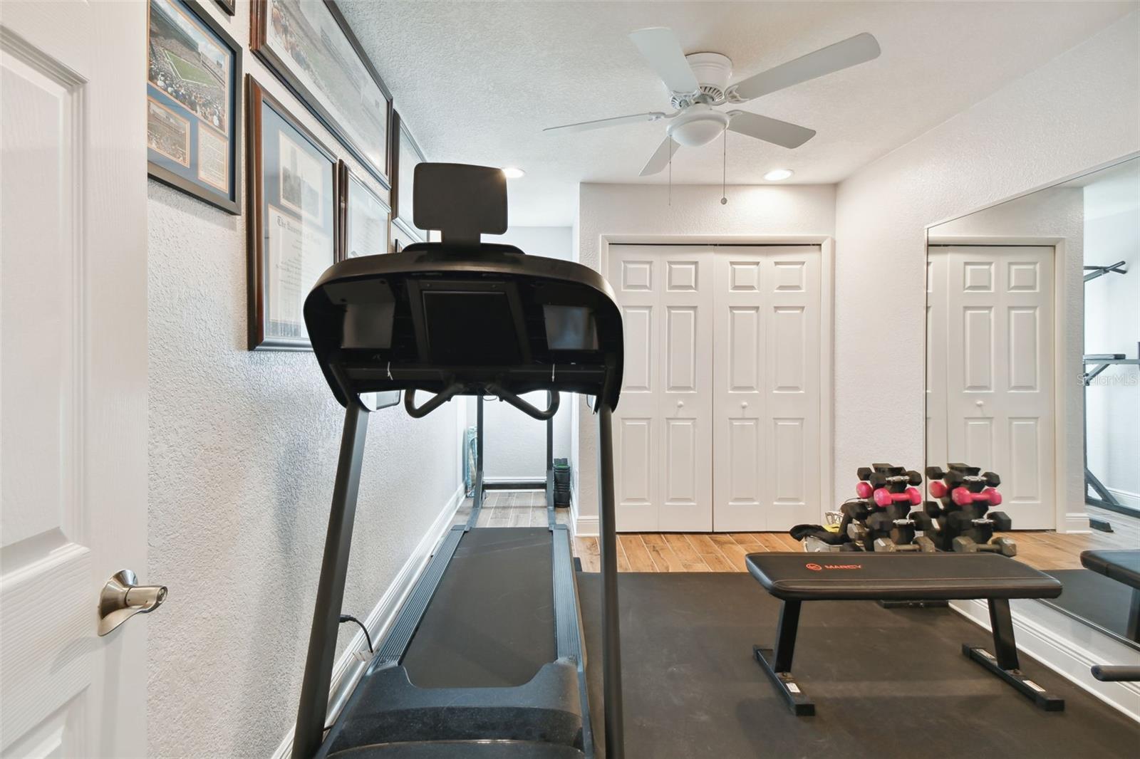 Listing photo id 26 for 4740 Venetian Boulevard Ne