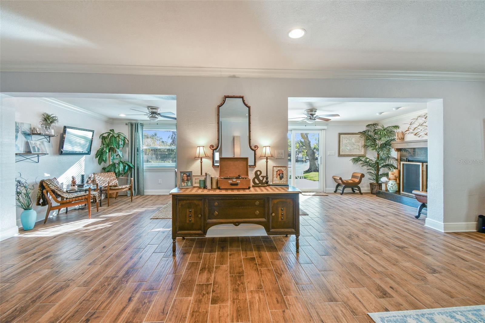 Listing photo id 28 for 4740 Venetian Boulevard Ne