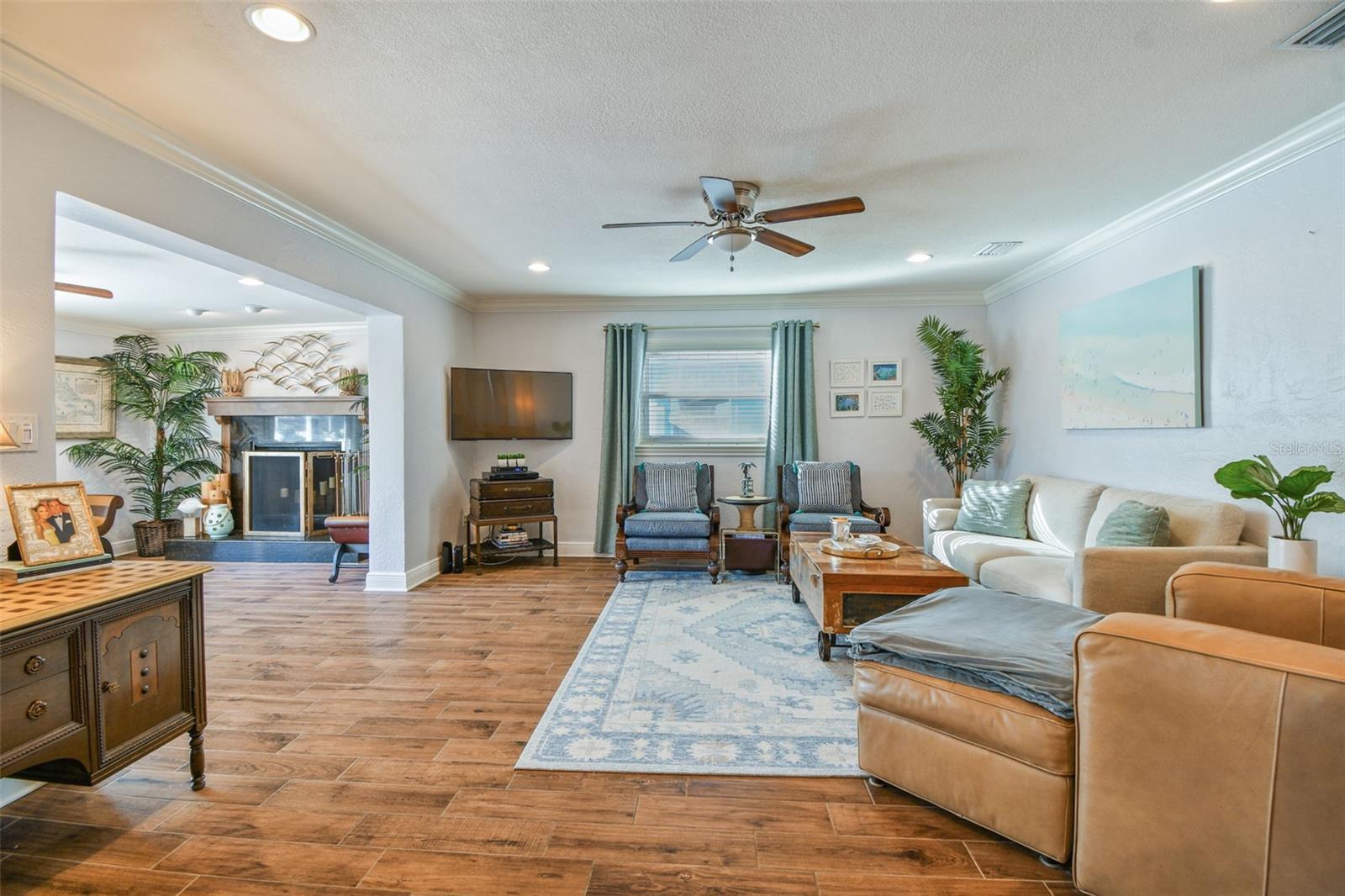 Listing photo id 29 for 4740 Venetian Boulevard Ne