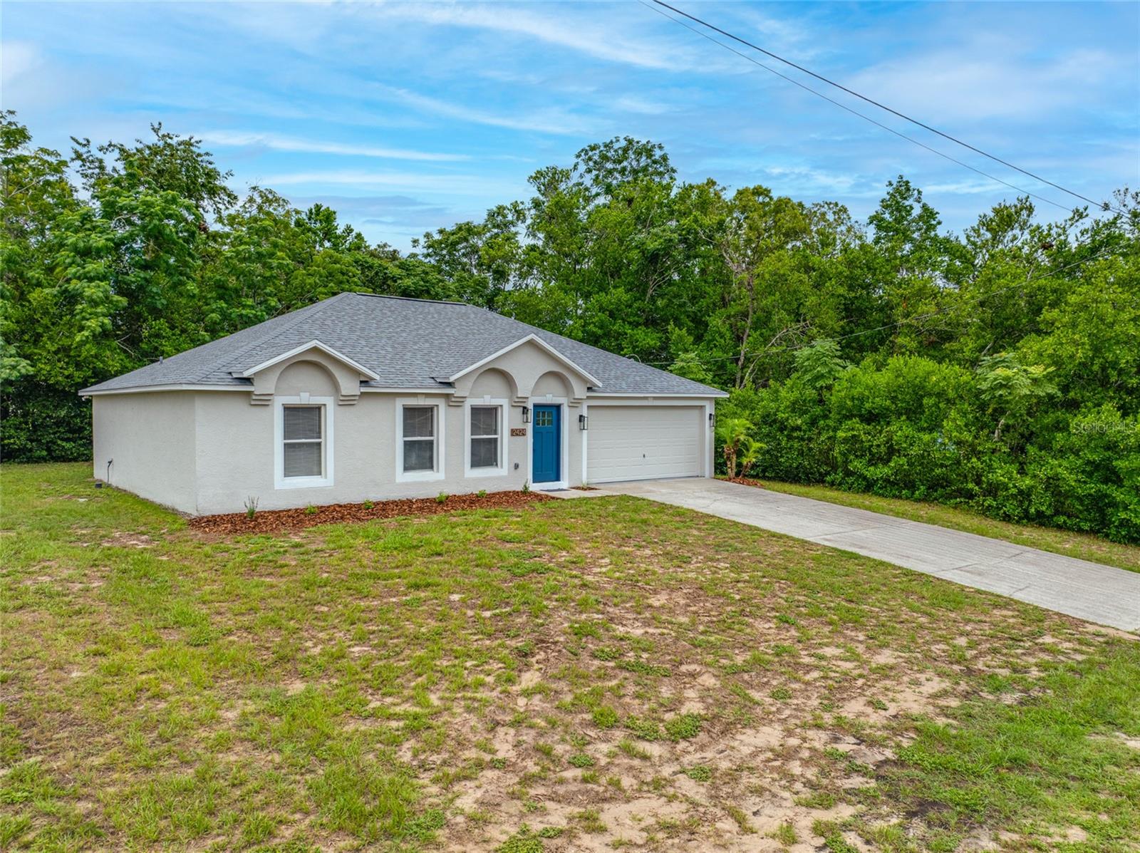 Listing photo id 0 for 2424 Keeport Drive