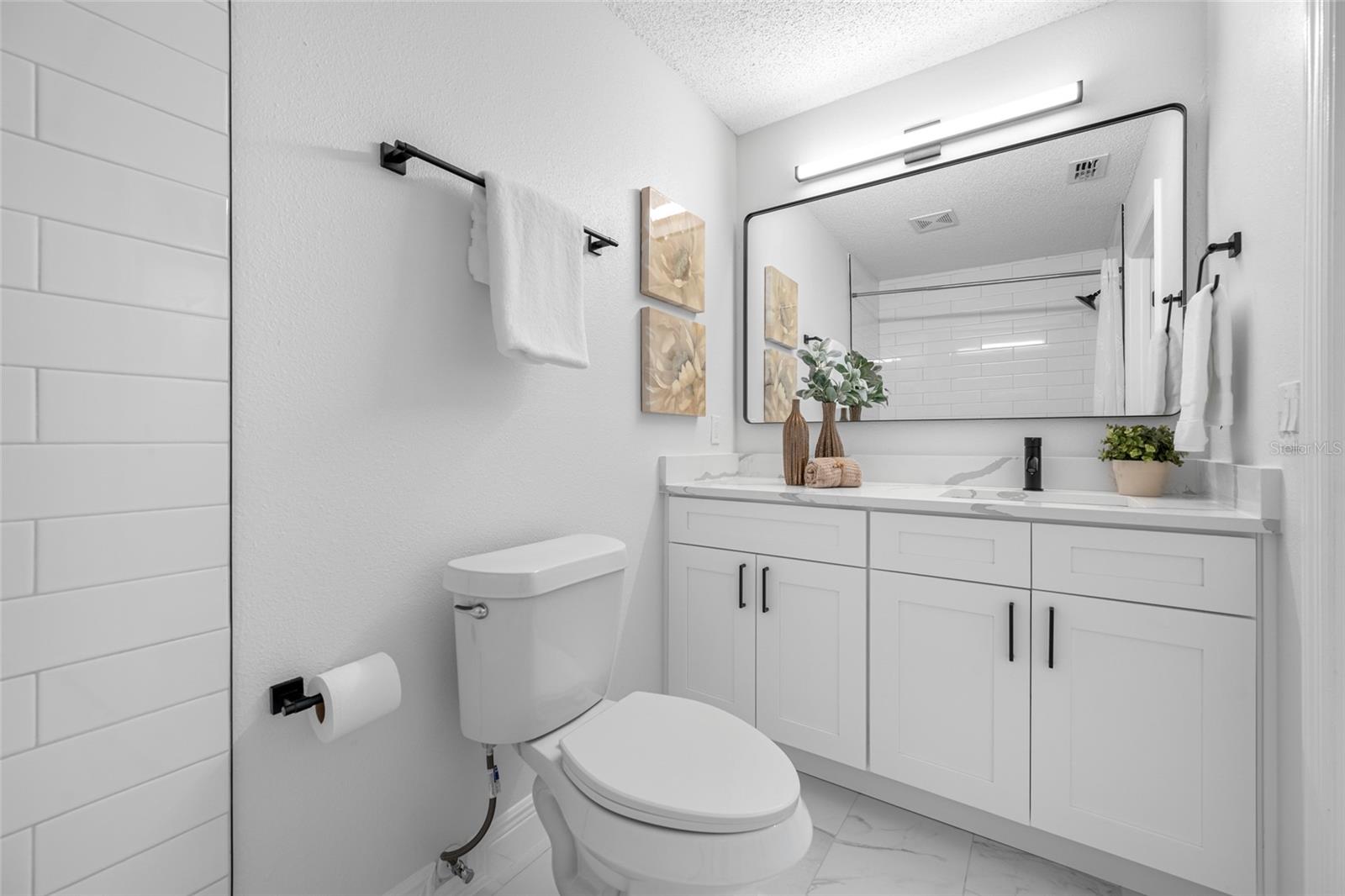 Listing photo id 23 for 2424 Keeport Drive