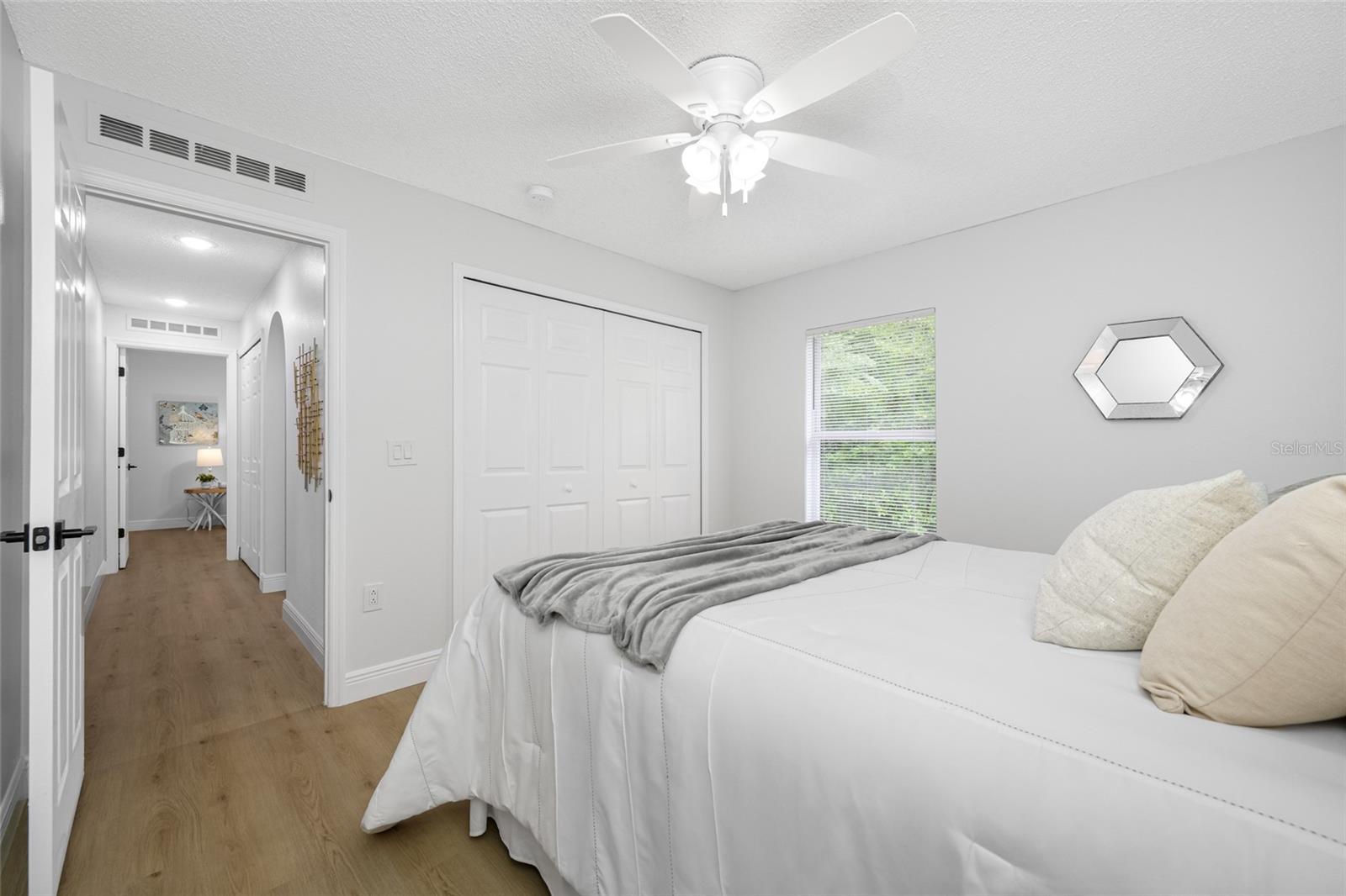Listing photo id 26 for 2424 Keeport Drive