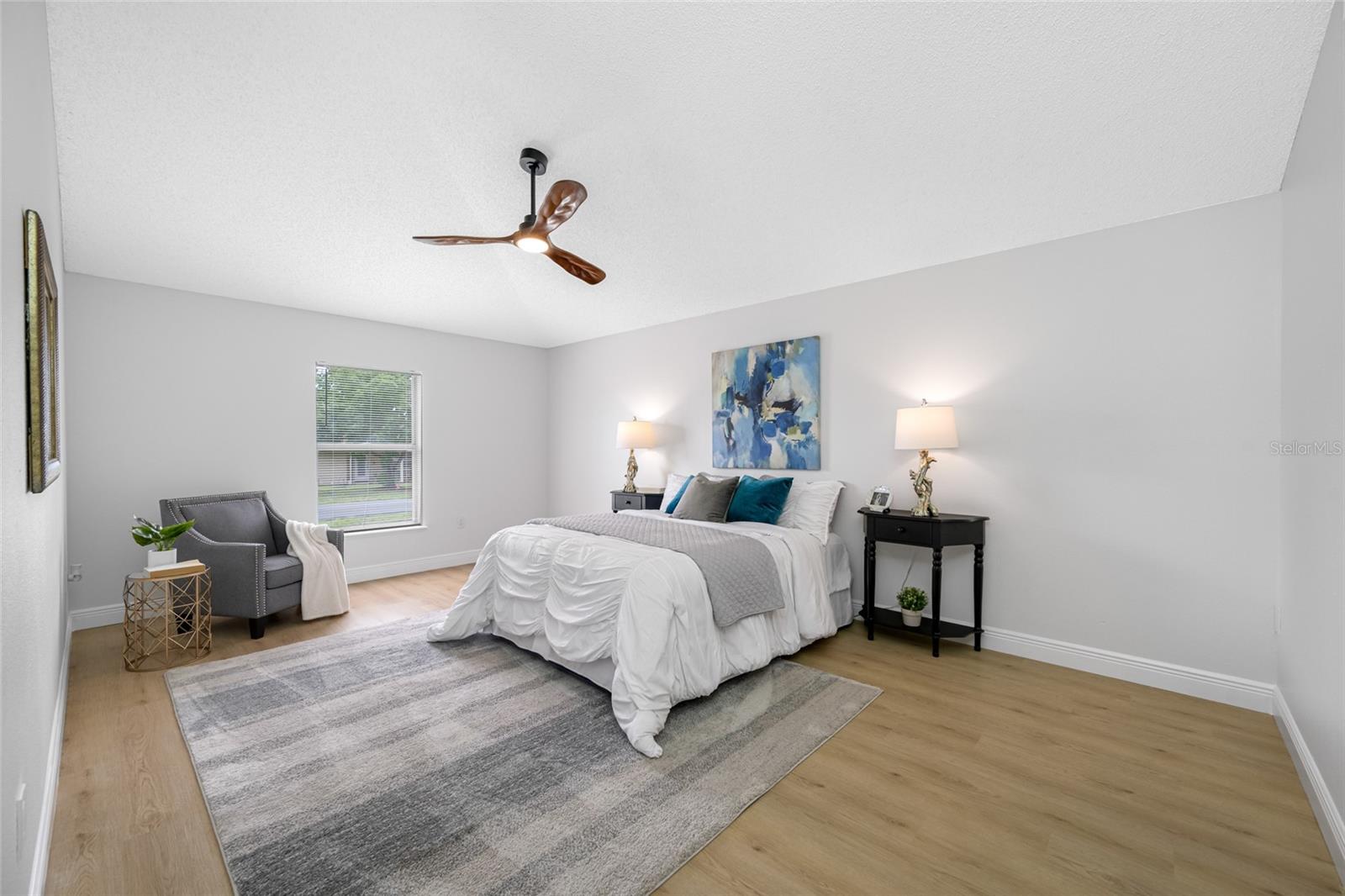 Listing photo id 27 for 2424 Keeport Drive