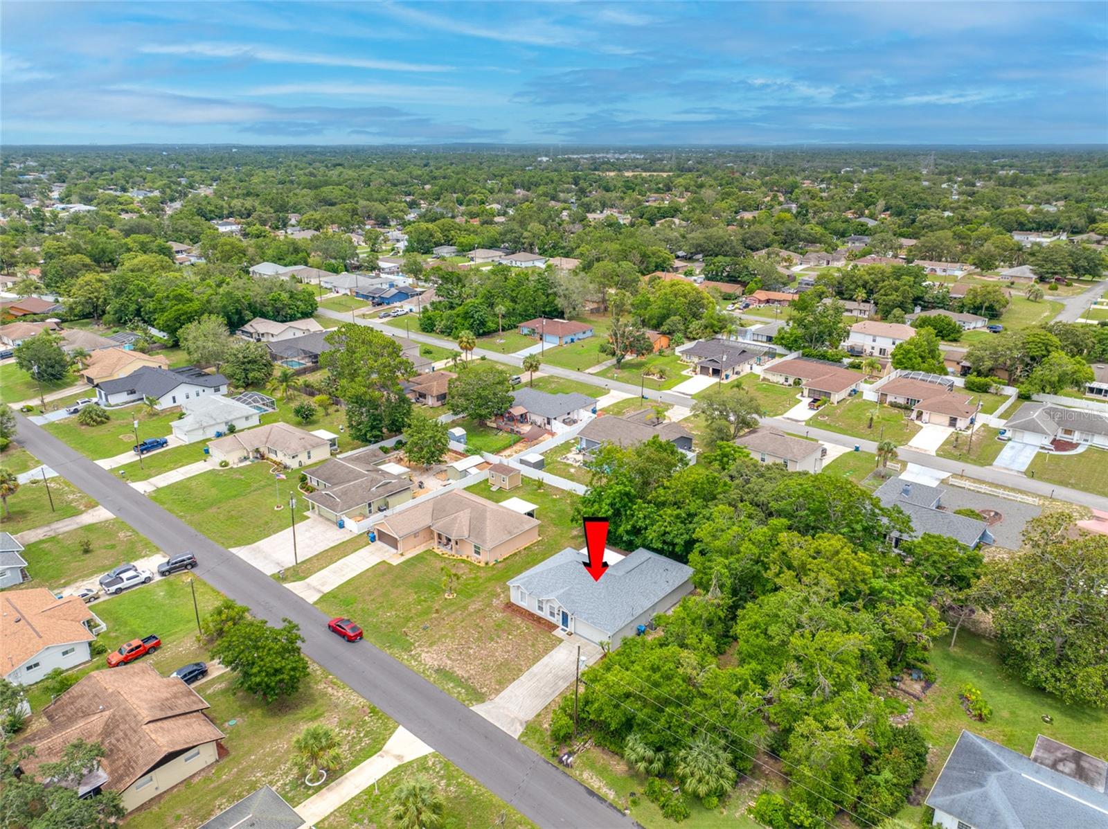 Listing photo id 39 for 2424 Keeport Drive